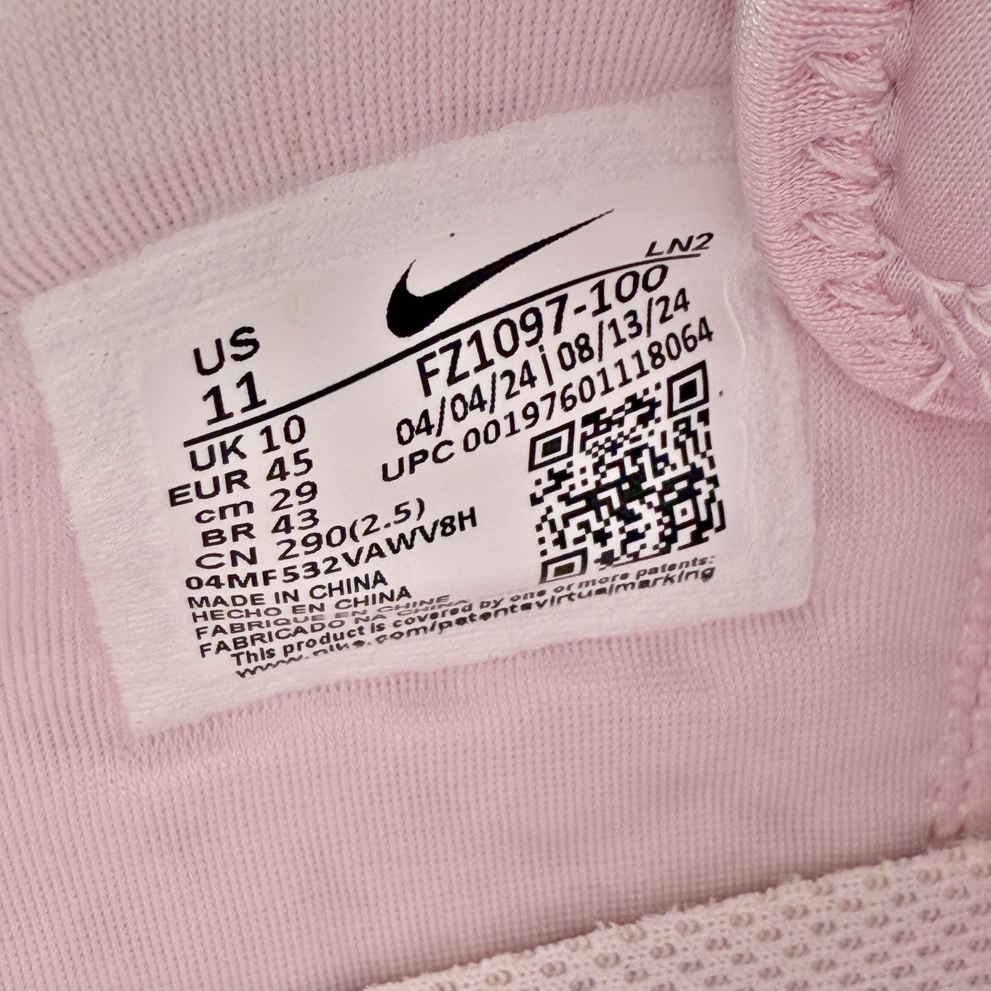 Nike Mens LeBron XXll Basketball Sneakers US 11 White Multicolor Athletic NIB