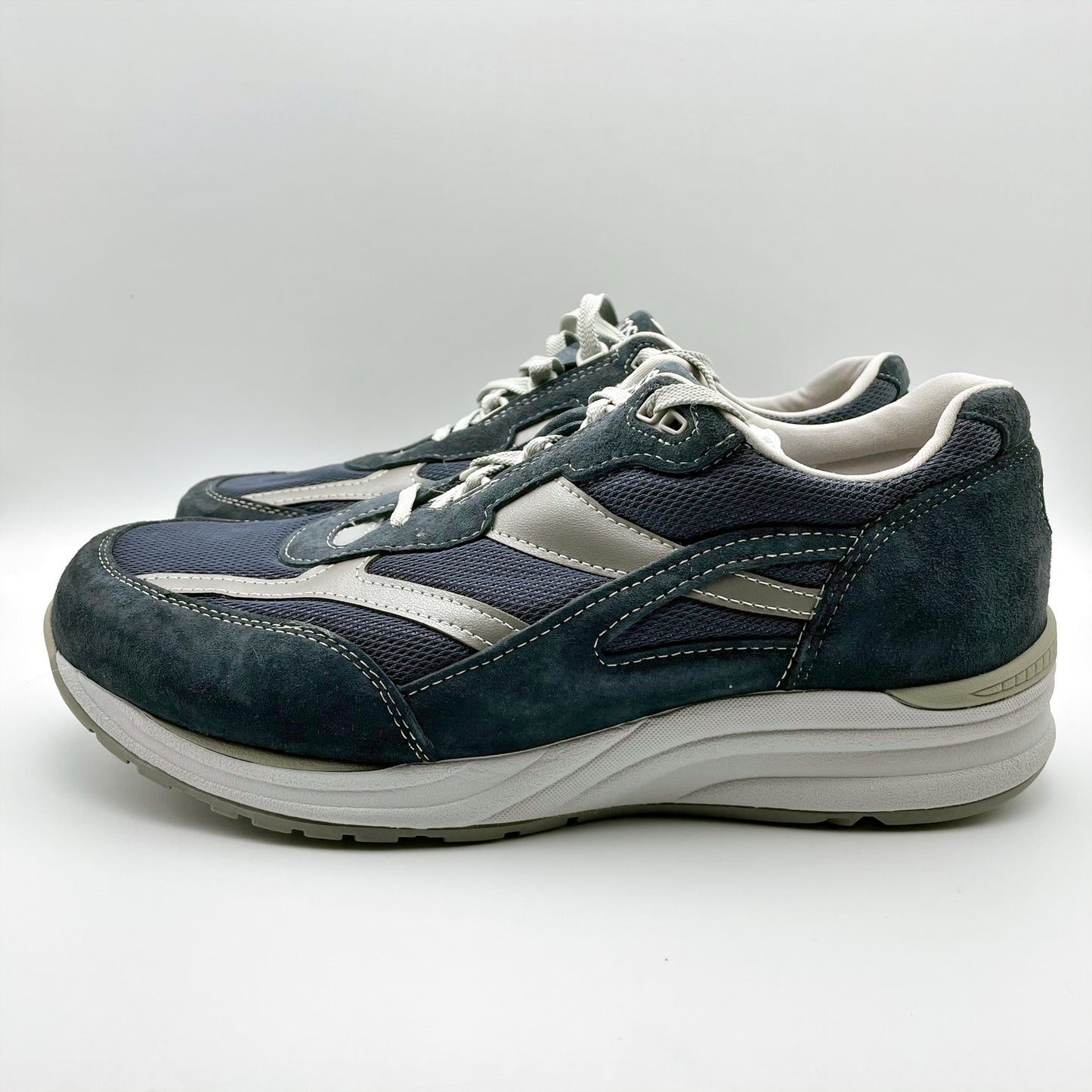 SAS Mens Journey Mesh Sneakers Size US 6.5 M Navy Blue White Suede NIB