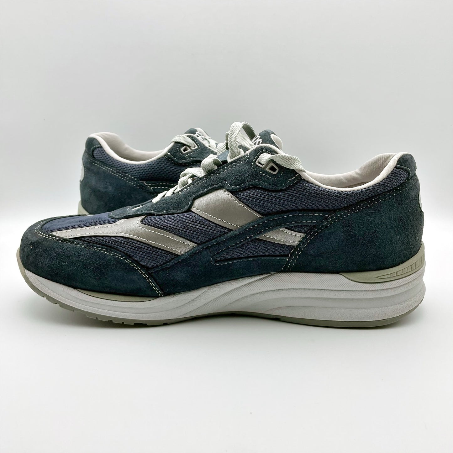 SAS Mens Journey Mesh Sneakers Size US 6.5 M Navy Blue White Suede NIB