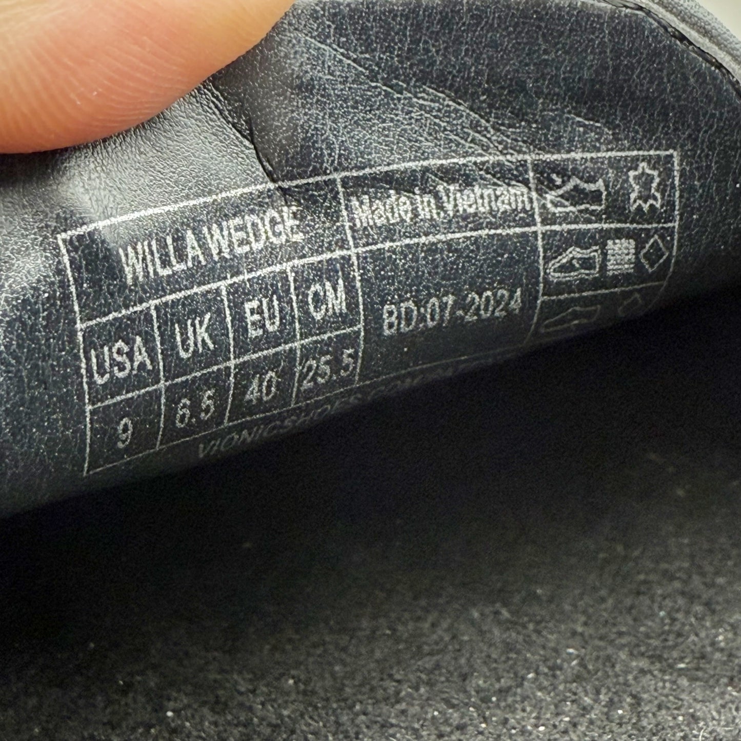 Vionic Womens Willa Wedge Loafers US 9 M EU 40 Black Leather Slip On NWOB