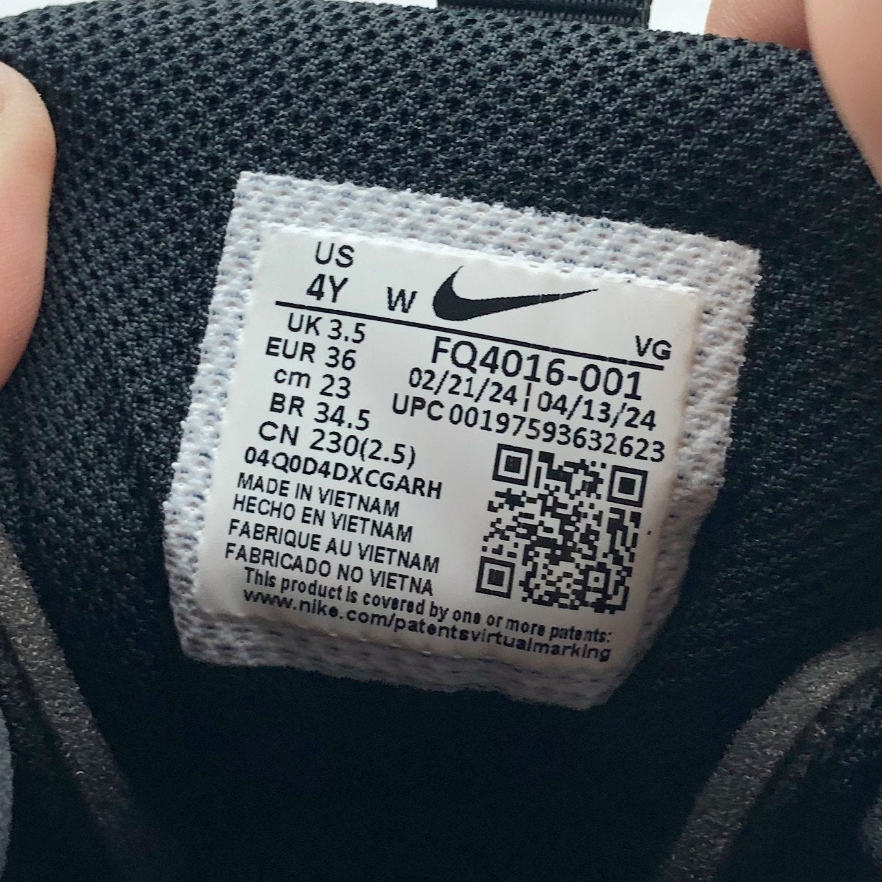 Nike Kids Alpha Menace 4 Shark Football Cleats 4 Wide Black Grey White NWOB