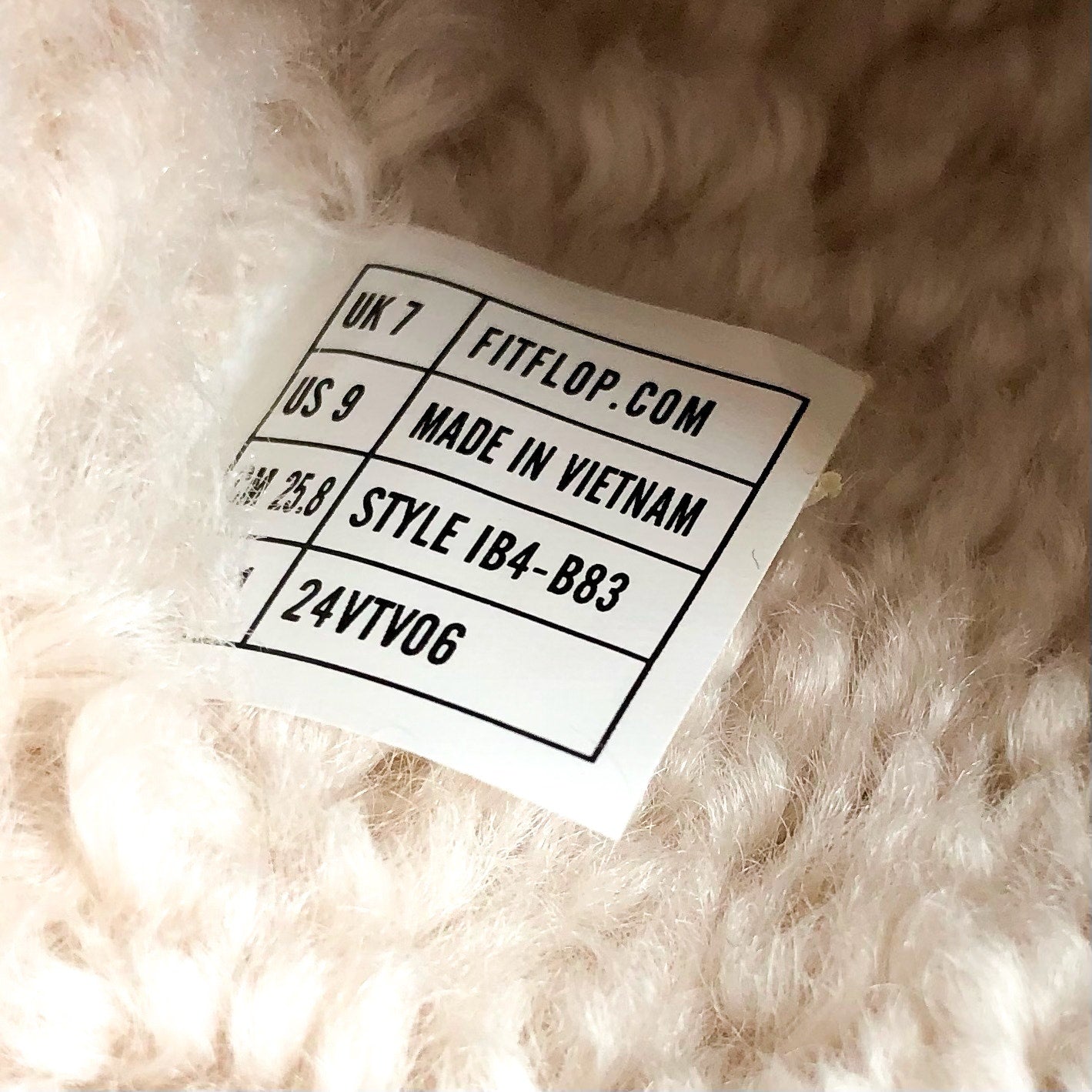 FitFlop Womens Iqushion D-Luxe Padded Teddy Mules US 9 EU 41 Cream Beige NIB