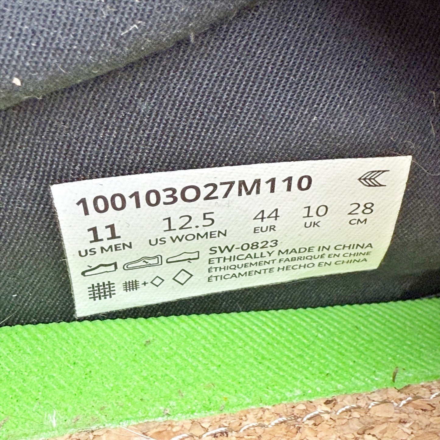 Cariuma Mens OCA Low Sneakers US 11 EU 44 Brown Plaid NIB