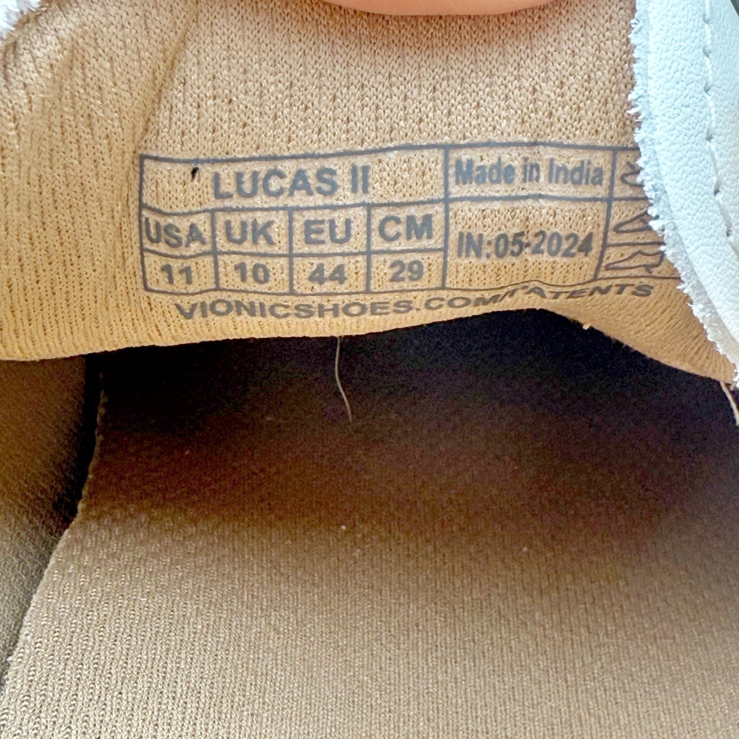 Vionic Mens Lucas ll Sneakers US 11 EU 44 White Leather NWOB