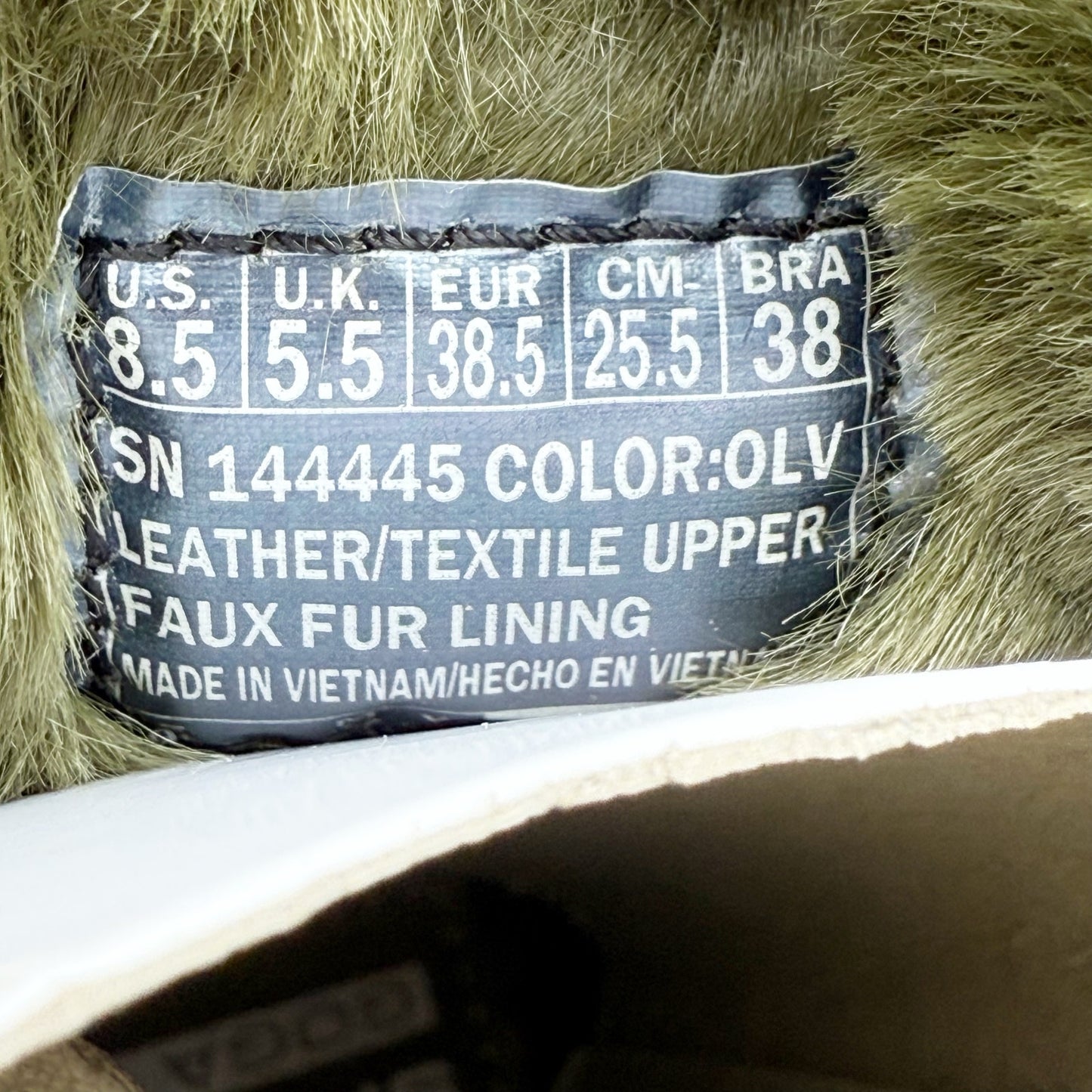 Skechers Womens On The Go City Booties US 8.5 M Green Suede Water Repellent NIB