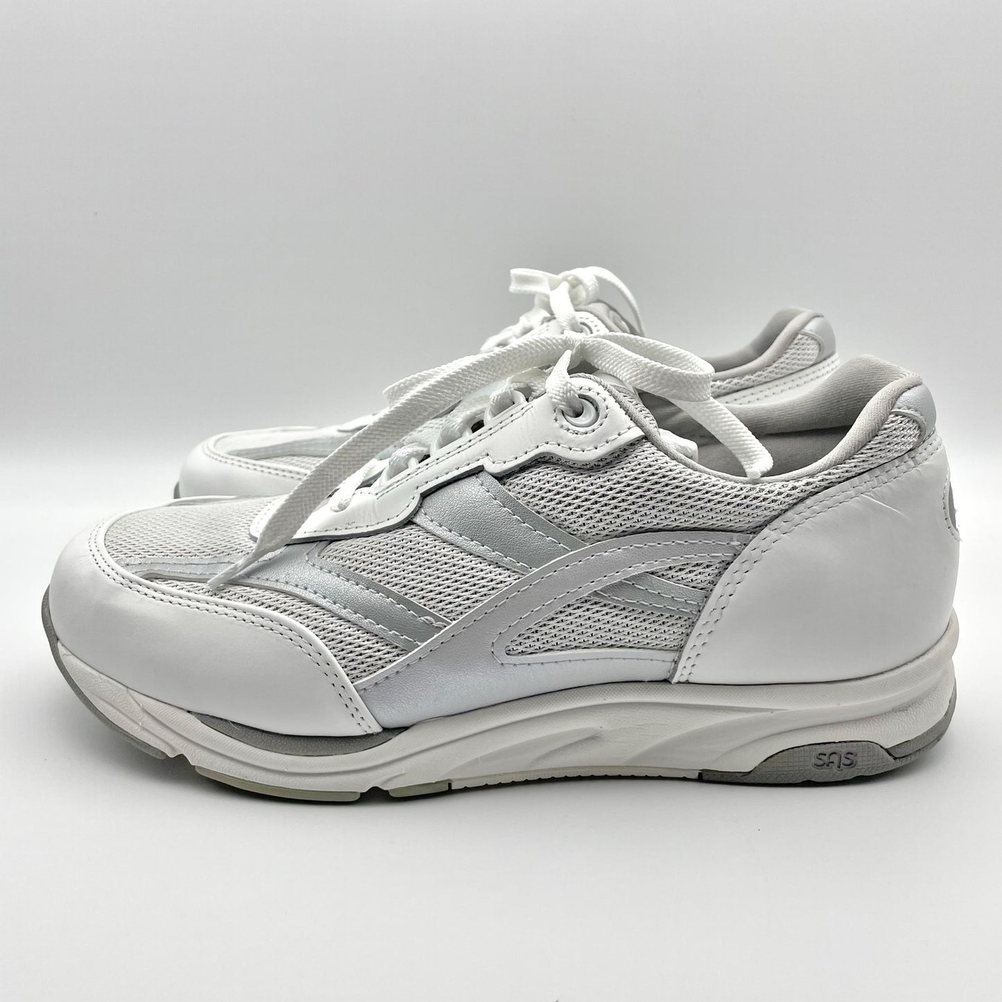 SAS Womens Tour Mesh Comfort Walking Sneaker US 11 Narrow Silver Leather NIB