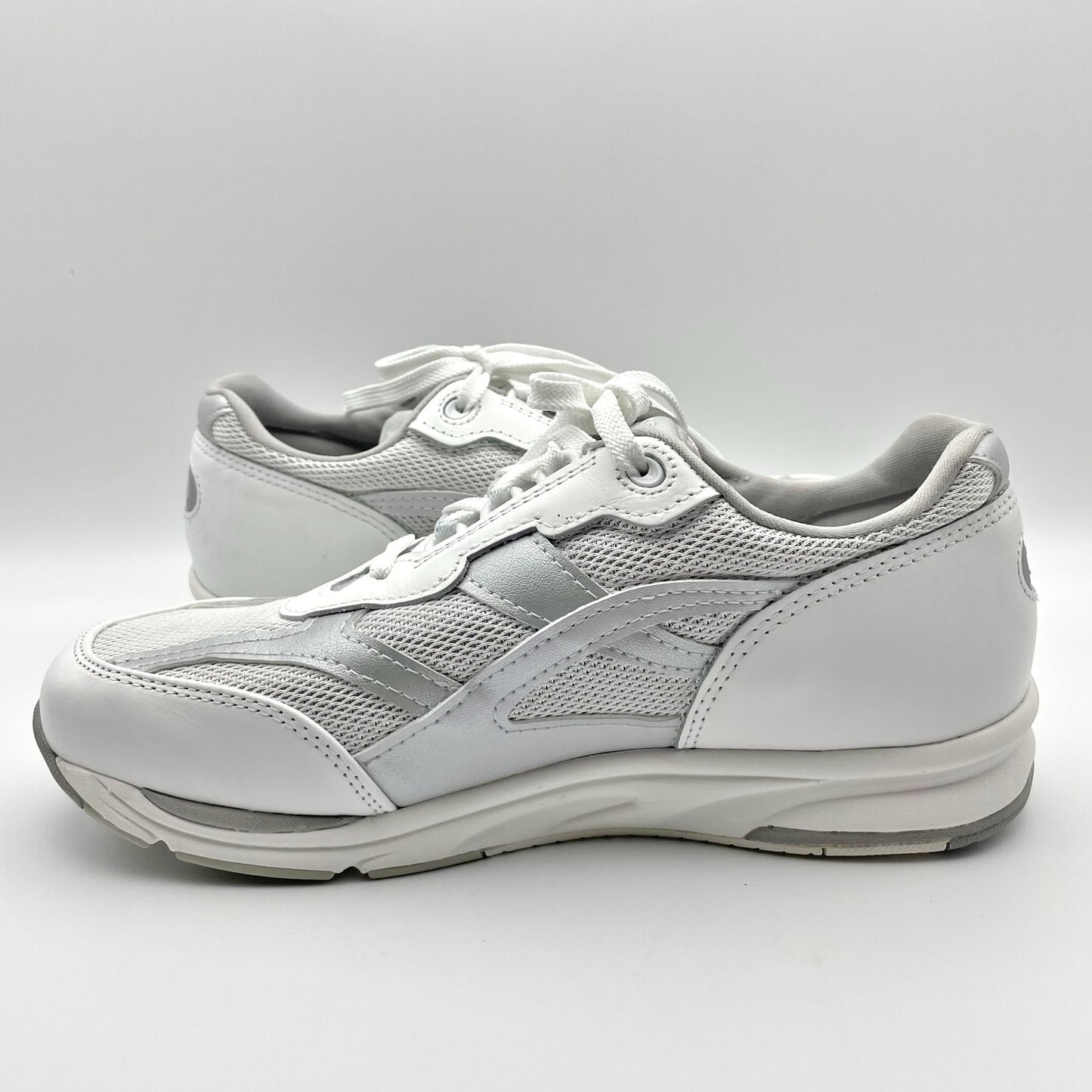 SAS Womens Tour Mesh Comfort Walking Sneaker US 11 Narrow Silver Leather NIB
