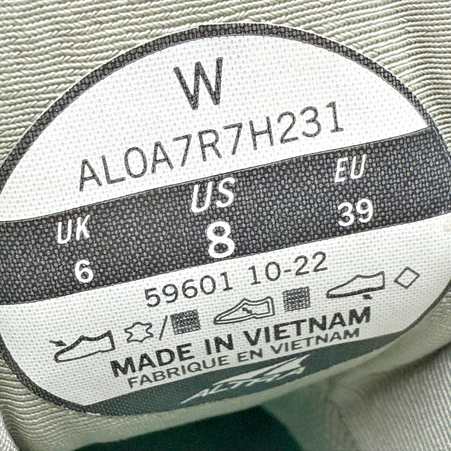 Altra Womens Lone Peak Hiker 2 Sneakers US 8 M EU 39 Gray Green Suede NIB