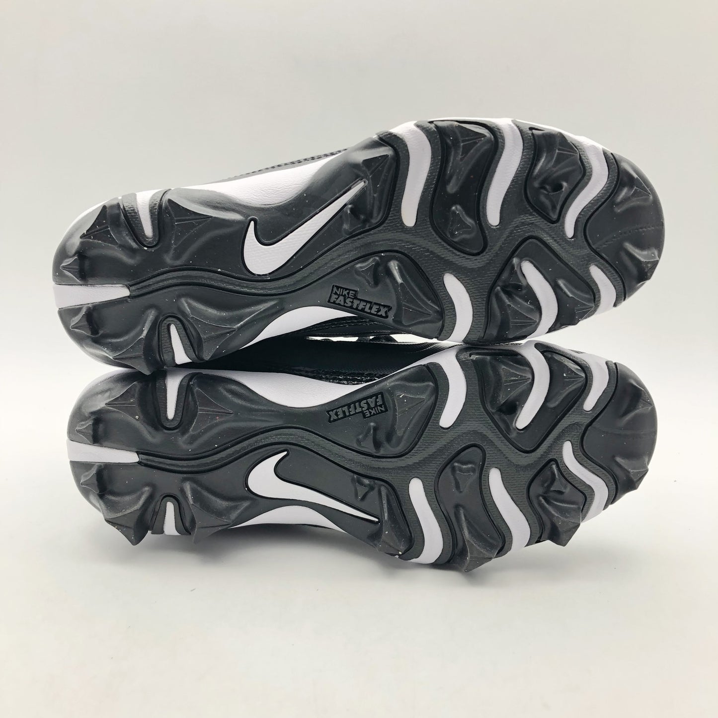 Nike Kids Alpha Menace 4 Shark Football Cleats Size 5 Wide Black Grey White NWOB