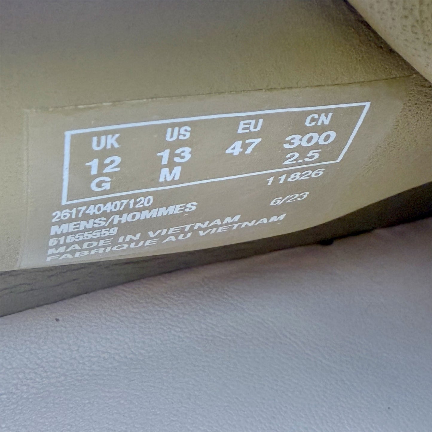 Clarks Mens Wallabee Cup Moccasin Loafers US 13 M Tan Corduroy Nubuck NIB