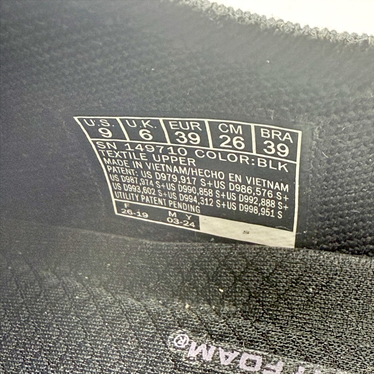 Skechers Womens Ultra Flex 3.0 Slip In Sneakers US 9 Black White Athletic NIB