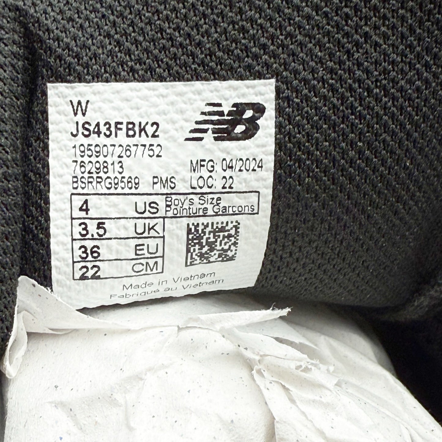 New Balance Boys 442 V2 Academy FG Soccer Cleats US 4 Wide Black Athletic NIB