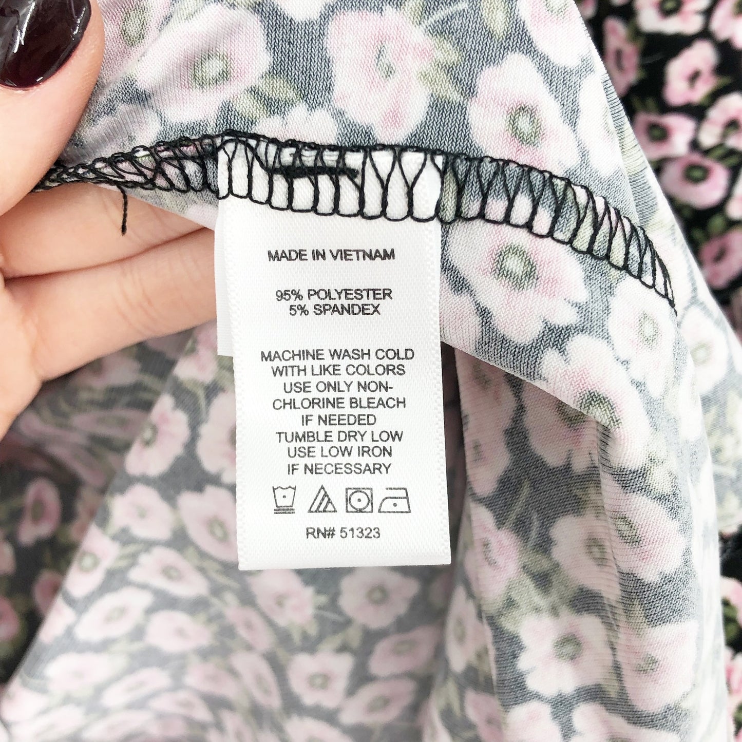 Cece Womens Floral V Neck Blouse Top XL Pink Black Tie Sleeve Pullover NWT