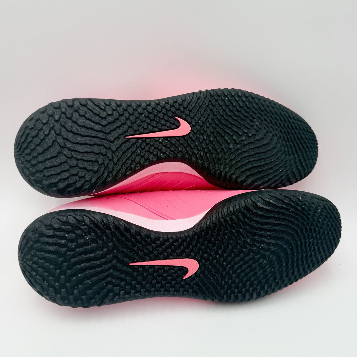 Nike Mens Phantom GX II Academy Indoor Court Soccer Shoe US 12 Pink FJ2581 NWOB