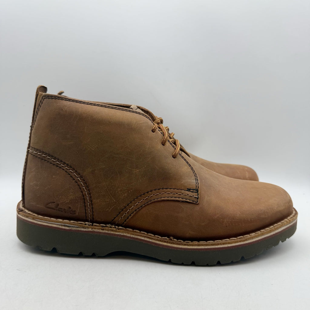 Clarks Mens Eastridge Mid Chukka Boots Size 10 WIDE EU 43 Brown Leather NWOB