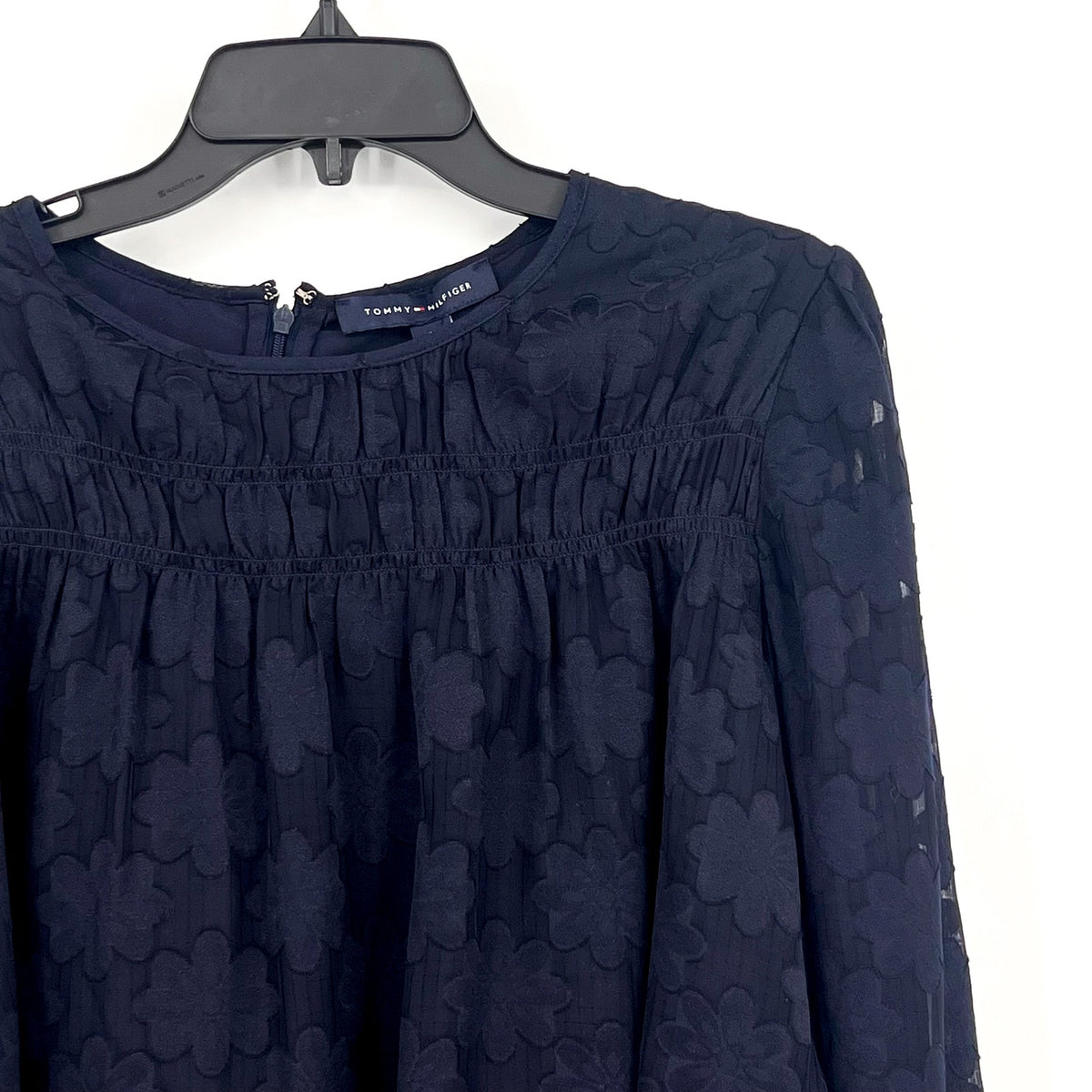 TOMMY HILFIGER Women's Popover Floral Blouse Medium Navy Blue Long Sleeve NWT