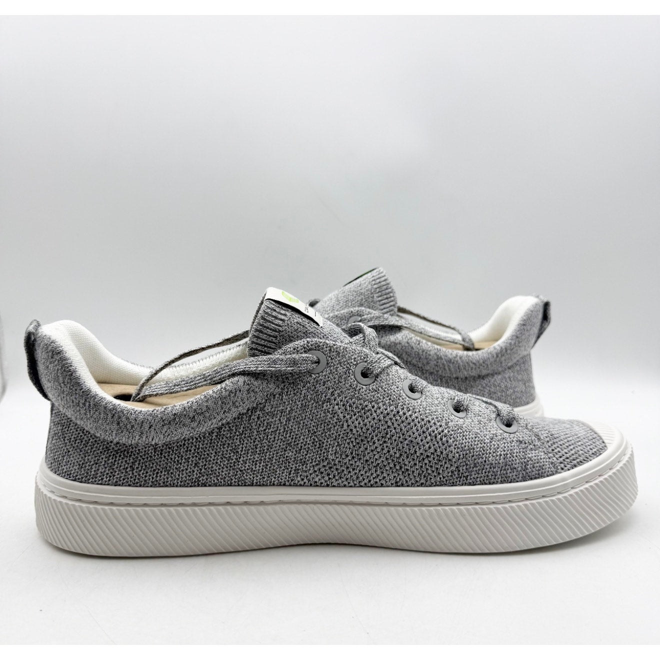 Cariuma Mens IBI Low Sneakers Size 12.5 Stone Light Grey Bamboo Knit Casual NIB