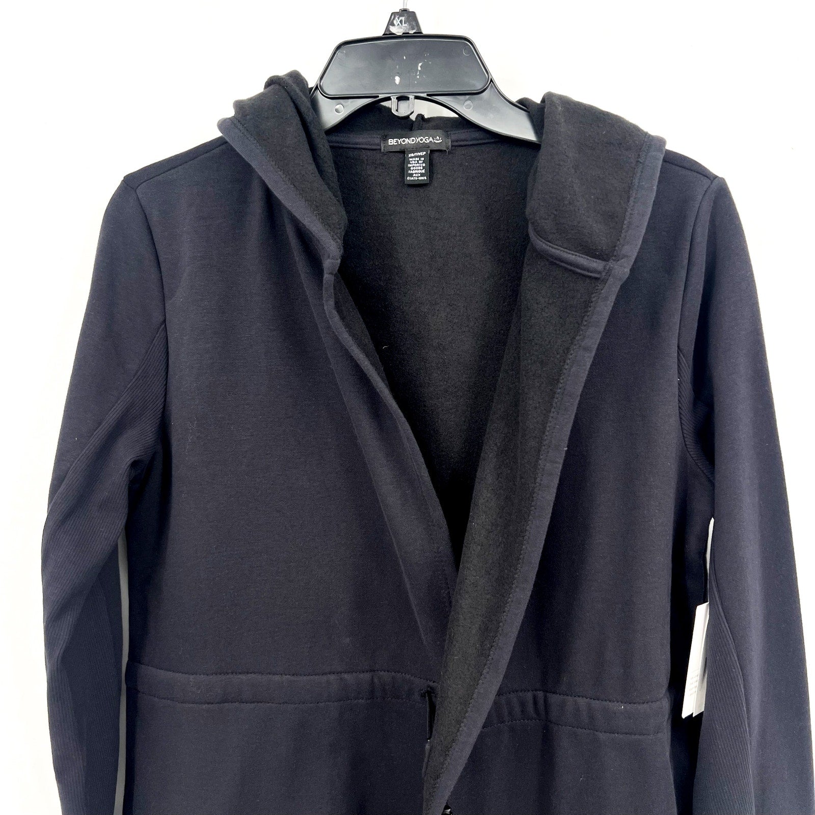 BEYOND YOGA Women's LuxeFleece Hooded Jacket Size XS Black Long Sleeve NWT