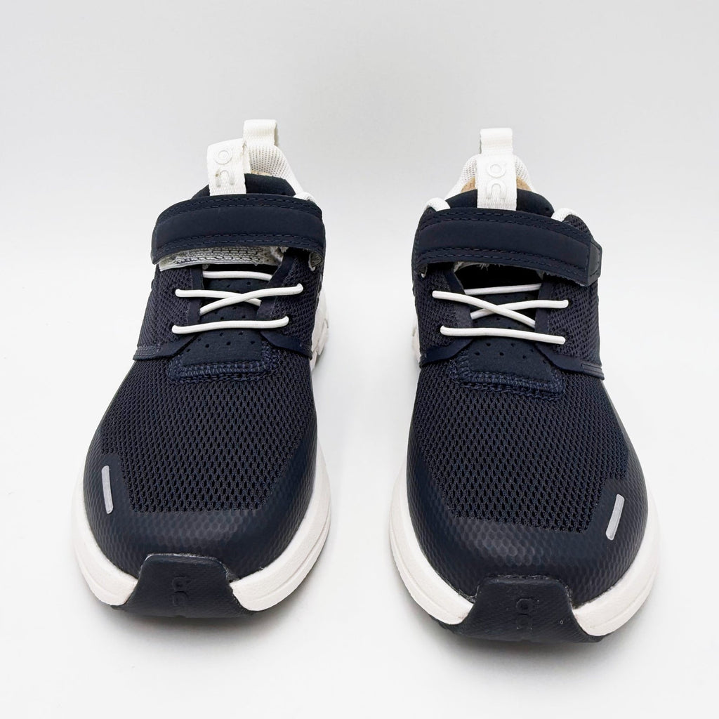 ON Kids Cloudplay Sneakers Little Kid Size 11.5 EU 29 Midnight Blue White NWOB