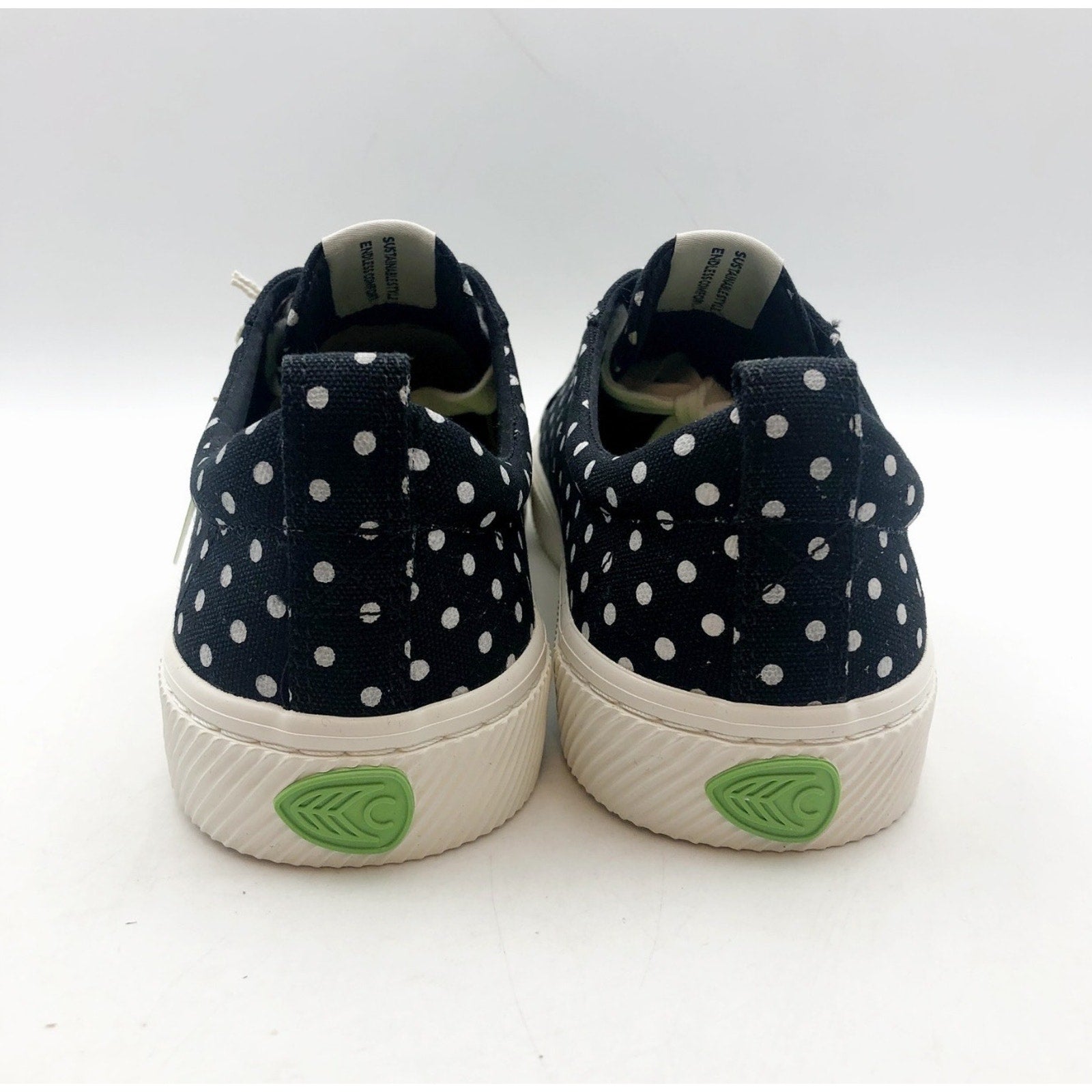 Cariuma Womens OCA Low Sneakers Size 7 Black White Polka Dot Canvas NIB
