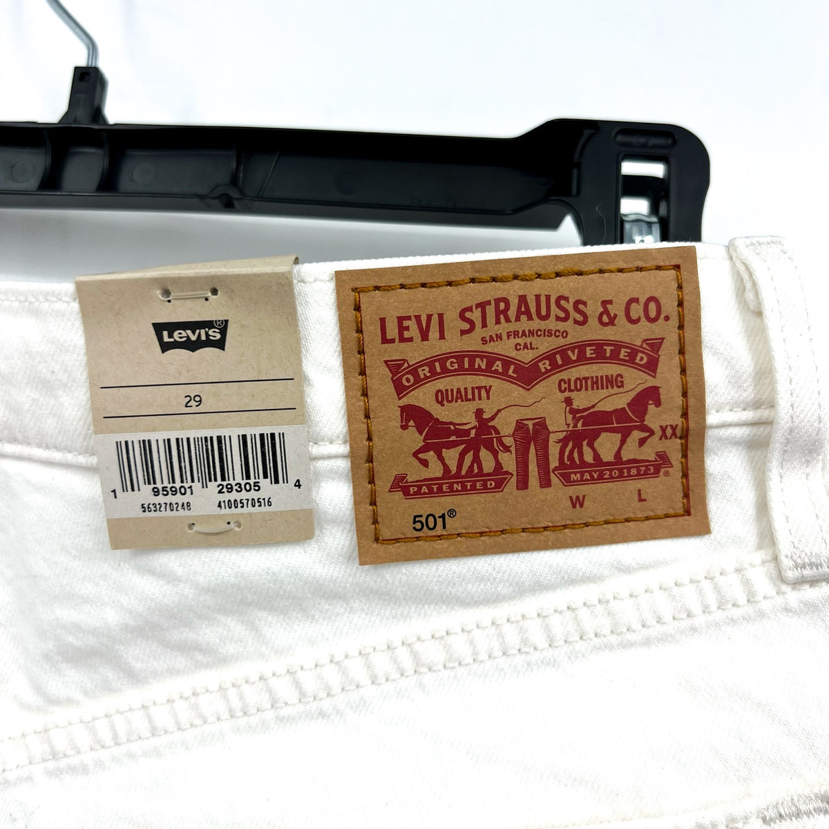 LEVI'S Womens 501 Original Fit Denim Shorts Size 29 US 8 White 56327-0248 NWT