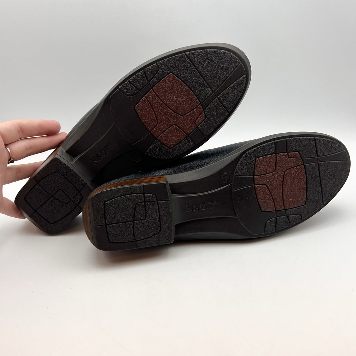 Naot Womens Lodos Clogs EU 43 US Size 12 Black Leather Slip On NWOB