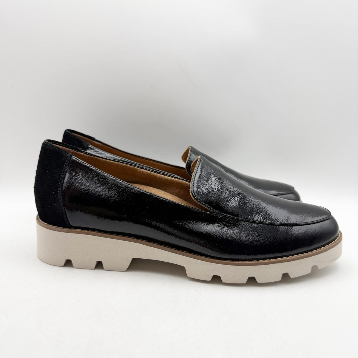 Vionic Womens Kensley Loafers Size 8.5 Black Leather Slip On NWOB