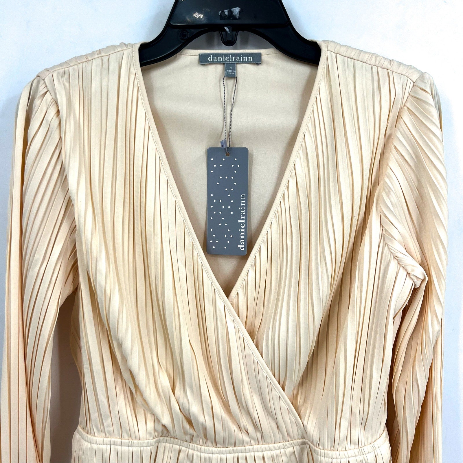 DANIEL RAINN Womens Pleated Peplum Blouse Medium Ivory Long Sleeve NWT
