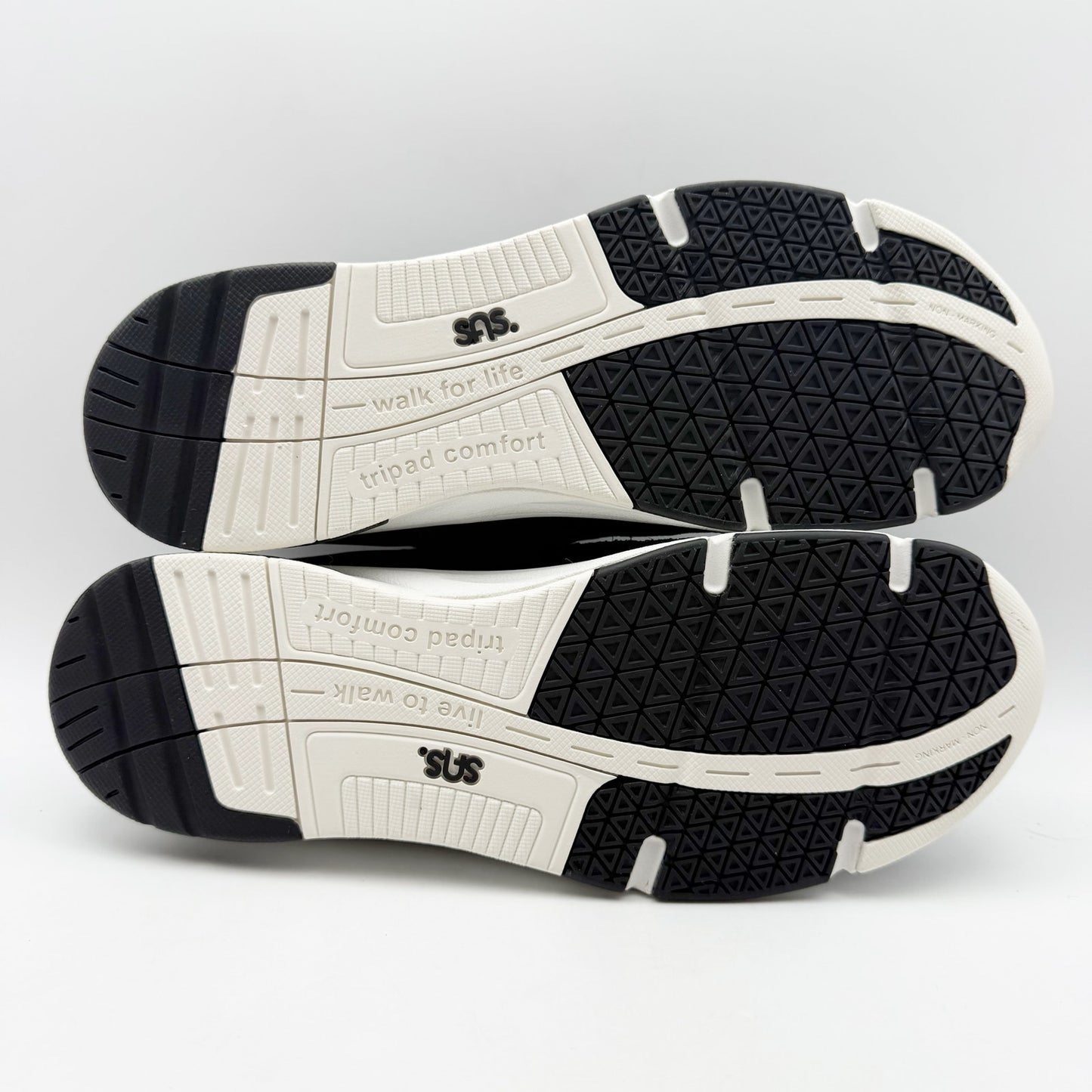 SAS Womens Tour Mesh Comfort Walking Sneaker US 9.5 Narrow Black Leather NIB