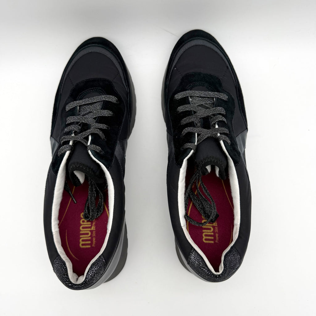 Munro Womens Piper Sneakers US 12 M Black Grey Suede Athletic NWOB