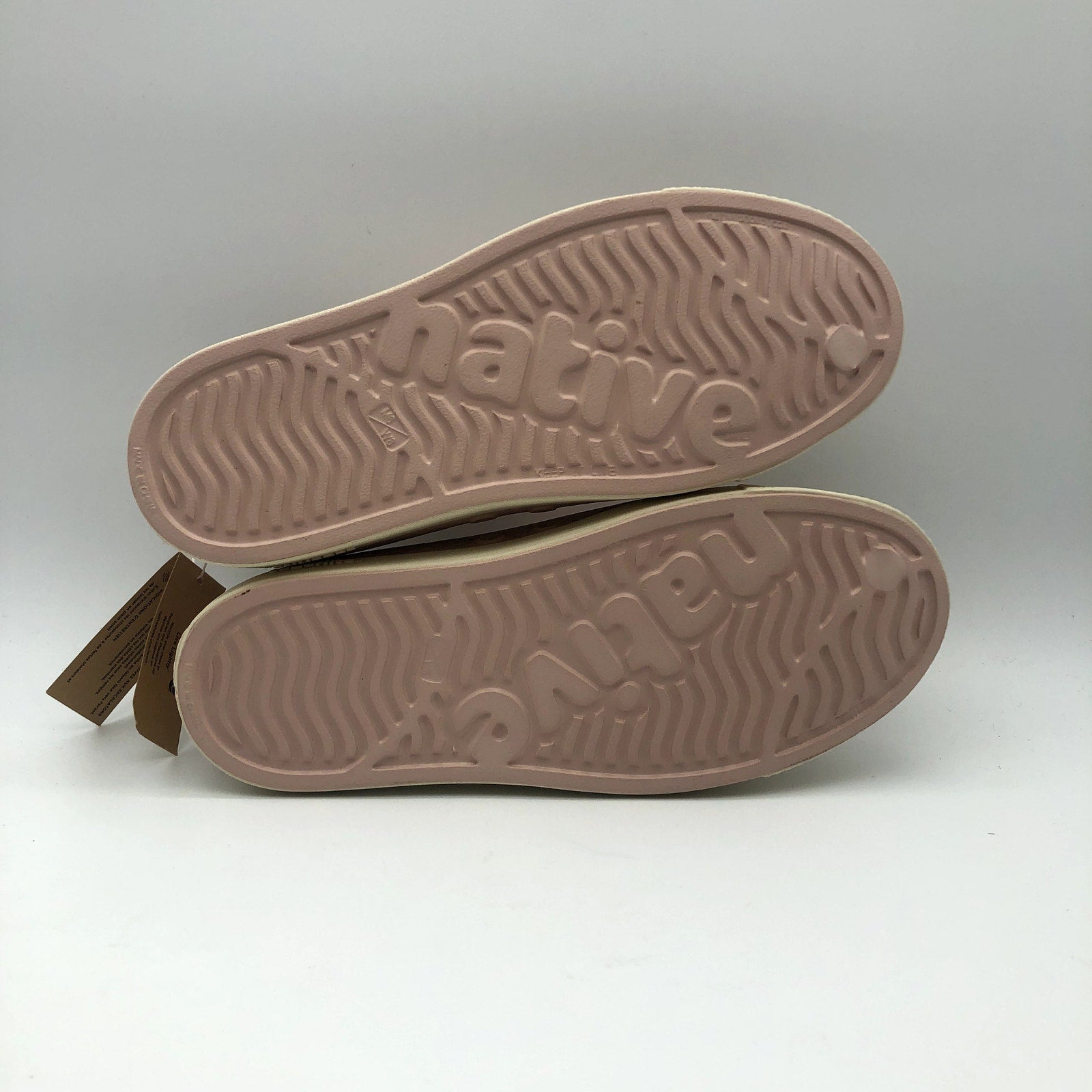Native Jeffersons Slip On Shoes Men 6 Women 8 Chameleon Pink Waterproof NIB