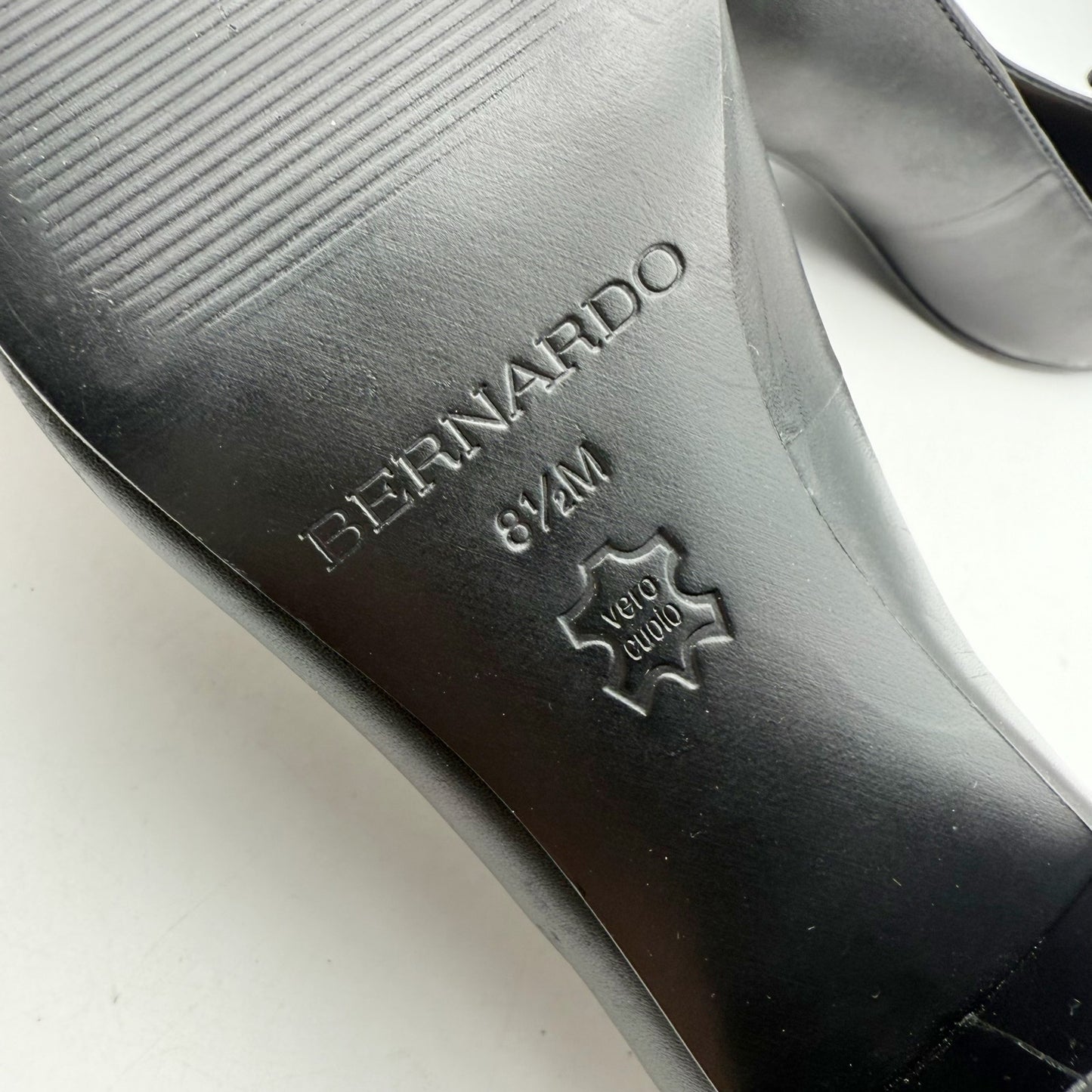 Bernardo Womens Marisol Cap-Toe Pump US 8.5 M Black Leather NWOB