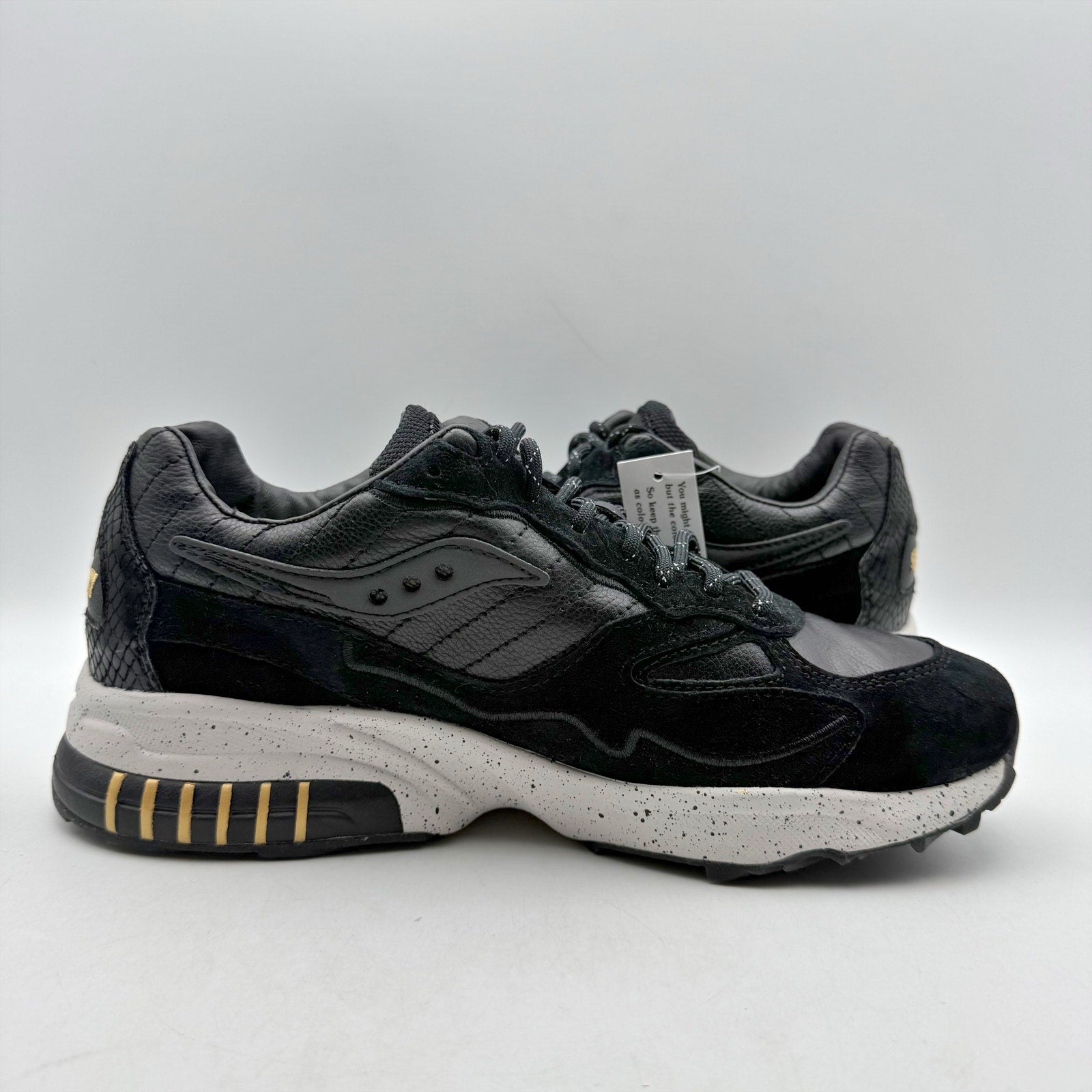 Saucony Mens 3D Grid Hurricane Sneaker US 8 EU 41 Black Suede Athletic NIB