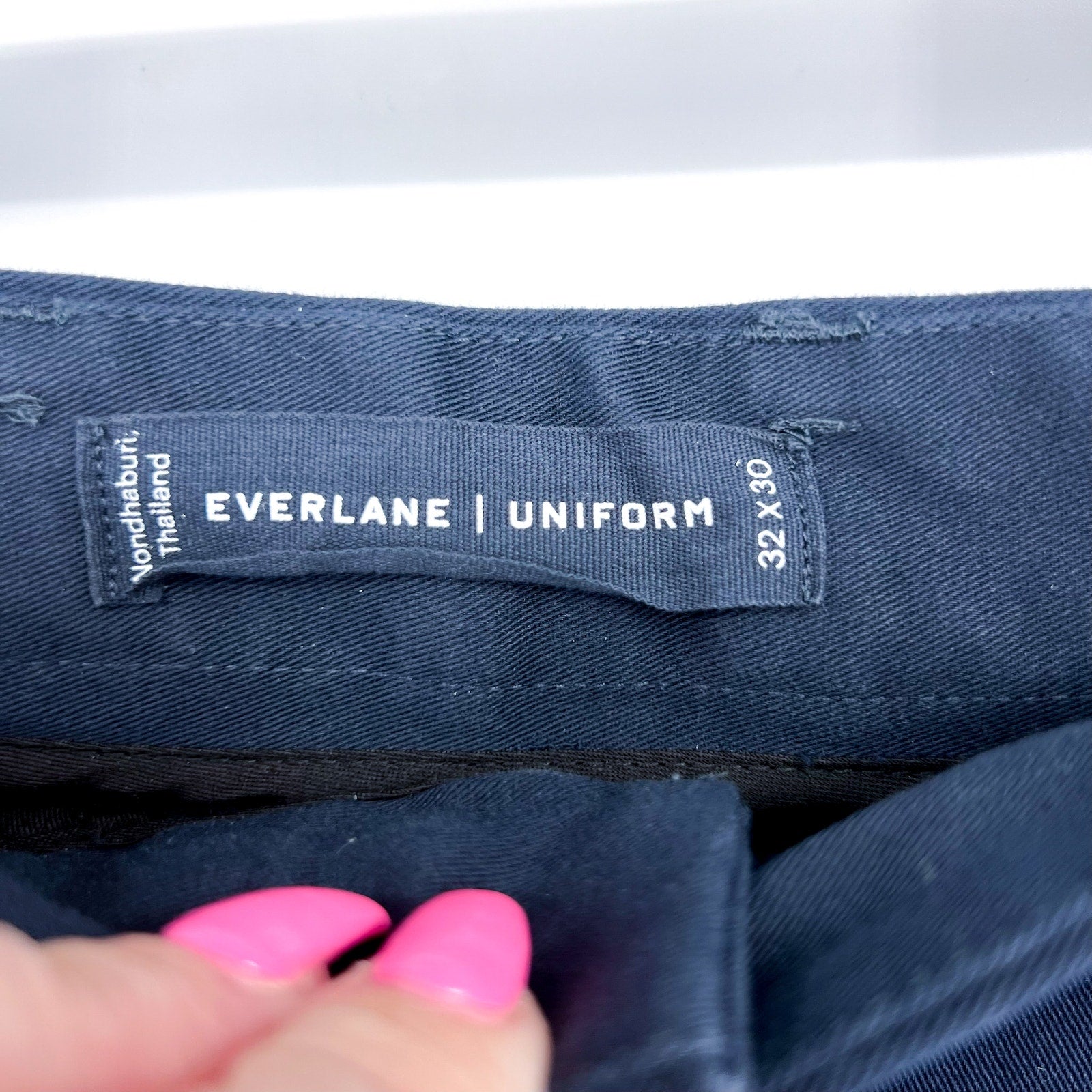 EVERLANE Uniform Mens Performance Chino Pants 32x30 Navy Blue Athletic Fit NWT