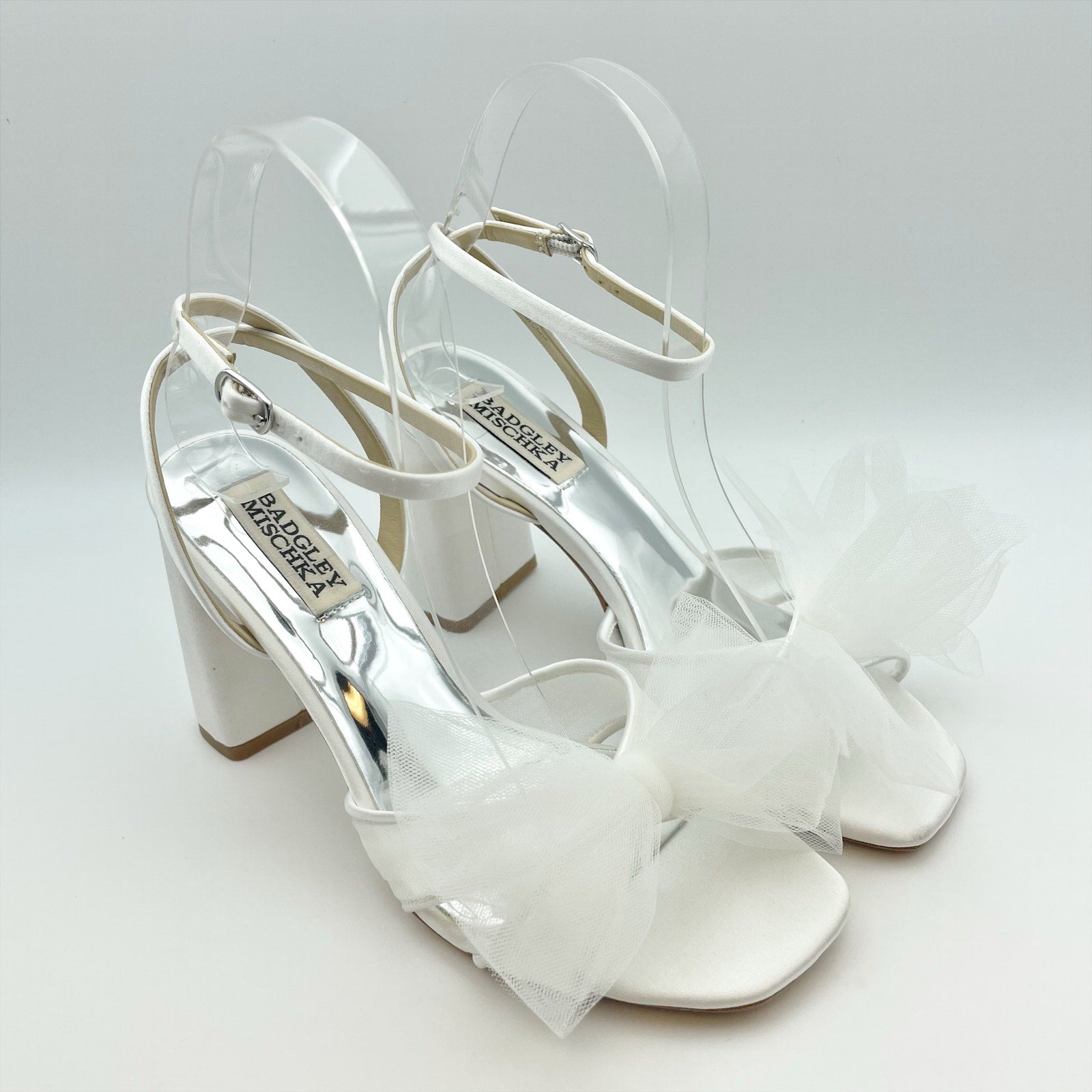 Badgley Mischka Womens Tess Heeled Sandals Size 8.5 M White Tulle Bow Bride NIB