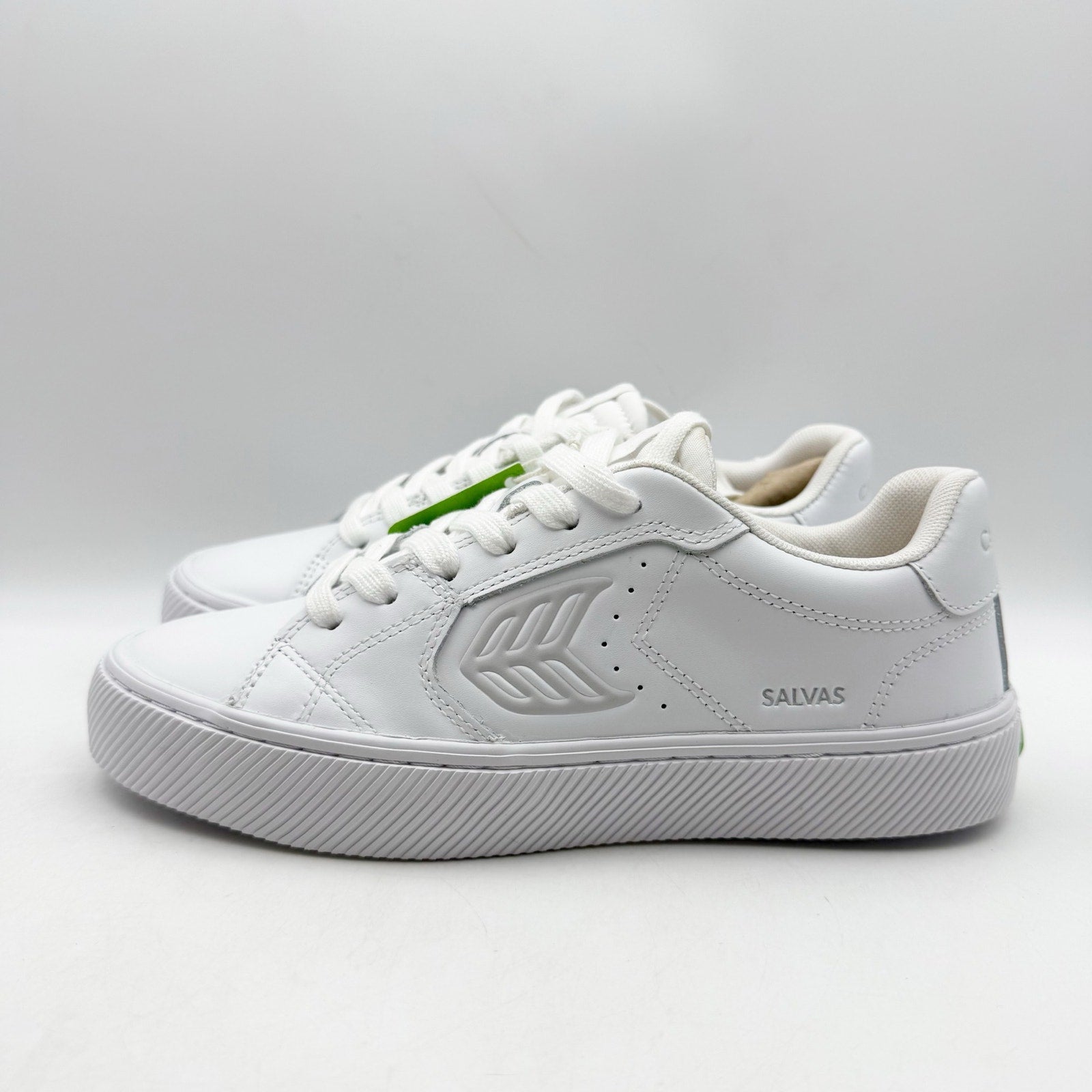 CARIUMA Womens Salvas Low Sneakers US 6.5 EU 37 White Leather NIB