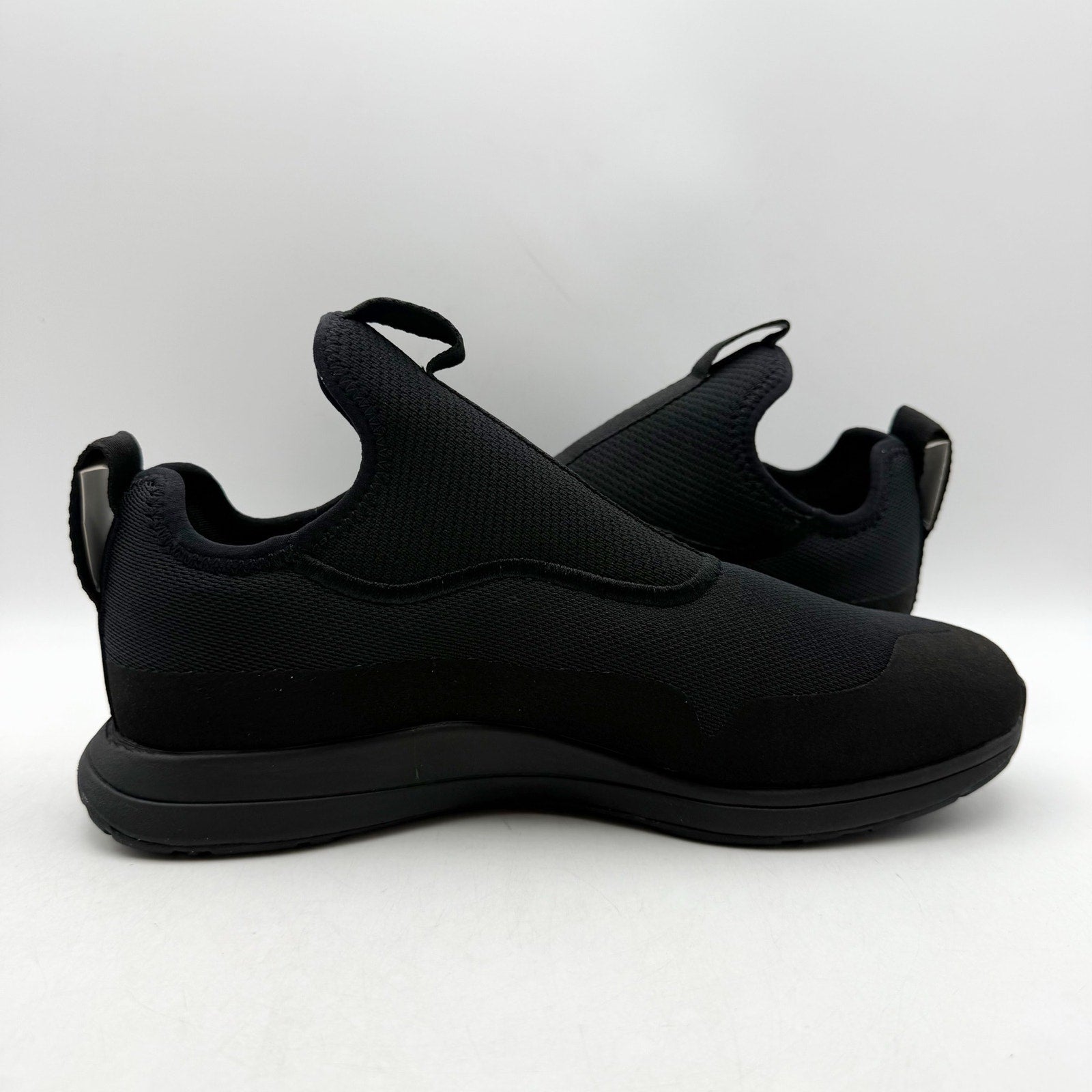 YORK The Gail Slip On Sneakers Mens 8 Womens 9.5 Black Recovery Trainer NIB