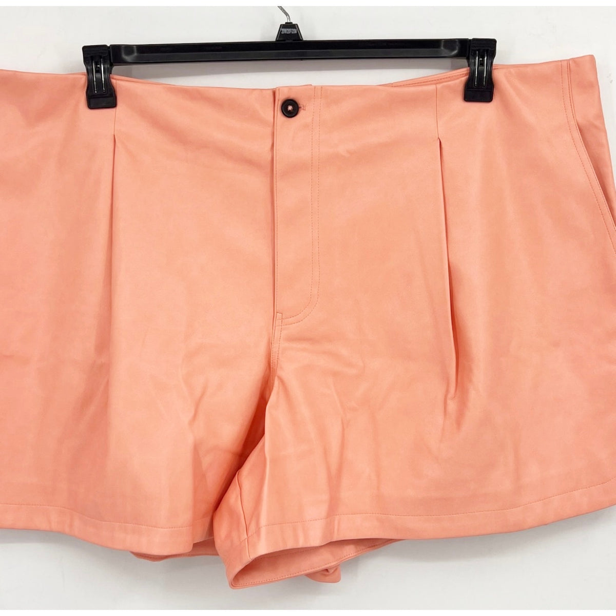 AVEC LES FILLES Women's Pleated Faux Leather Shorts 3X Peach Lined NWT