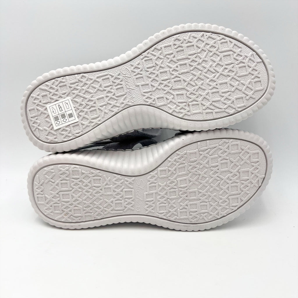 SKECHERS Womens Wilshire Boulevard Illusion of Love Sandals Size 9 Grey NIB