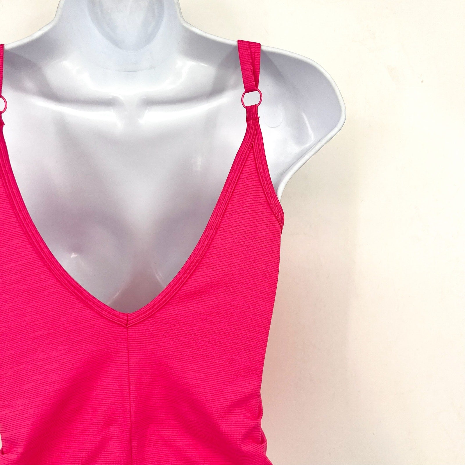 OUTDOOR VOICES Women's TechSweat Leotard Small PINK CERISE Tank NWT