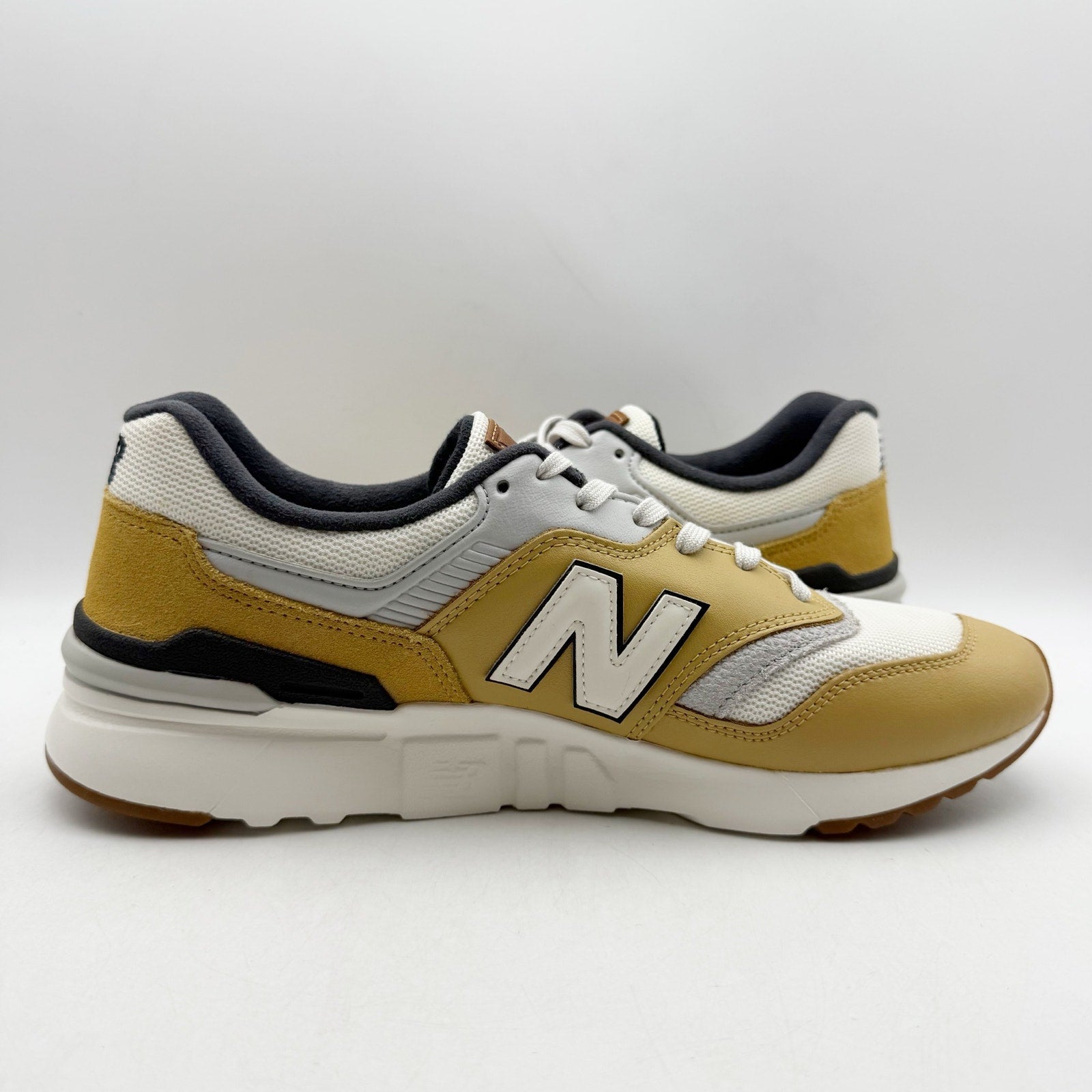 New Balance Mens 997H Casual Sneakers Size 9.5 Yellow White Athletic NWOB