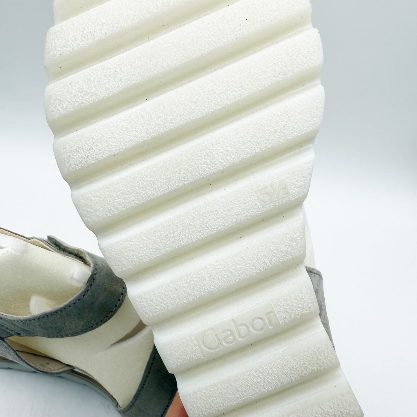 Gabor Womens 24.640 Wedge Sandals US 8 UK 5.5 Gold Metallic Leather Strappy NIB