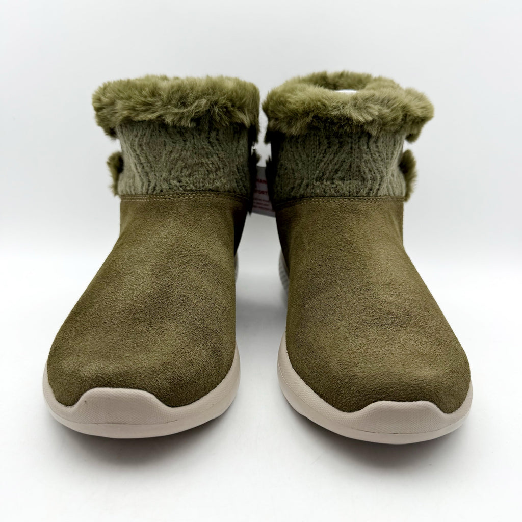 Skechers Womens On The Go City Bootie 8.5 Wide Green Suede Water Repellent NIB