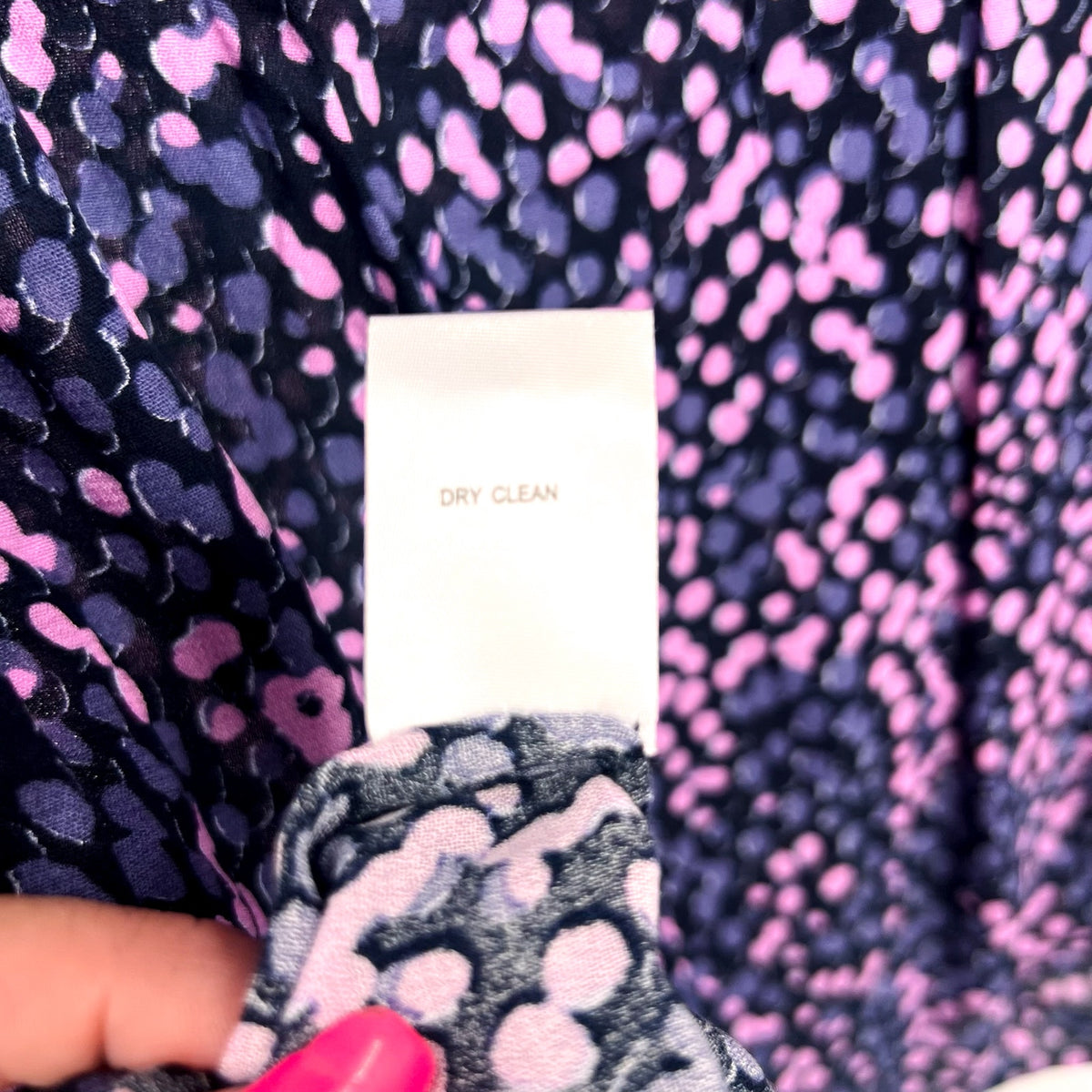 DANIEL RAINN Women's Sleeveless Blouse 2X Purple Pink Print Tie-Front NWT