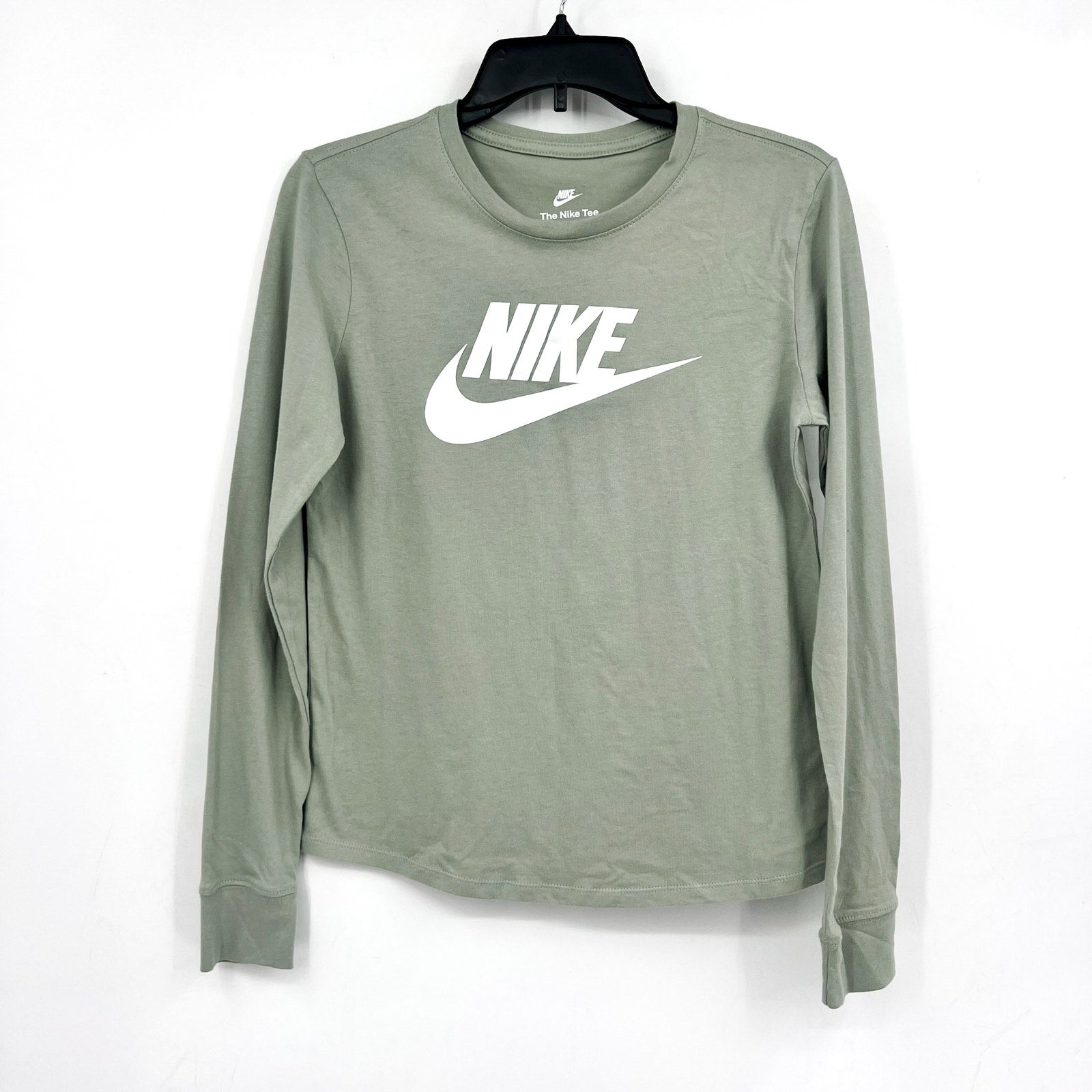 NIKE Women's Essentials Logo T-shirt XS Pale Green Long-Sleeve Crewneck NWT