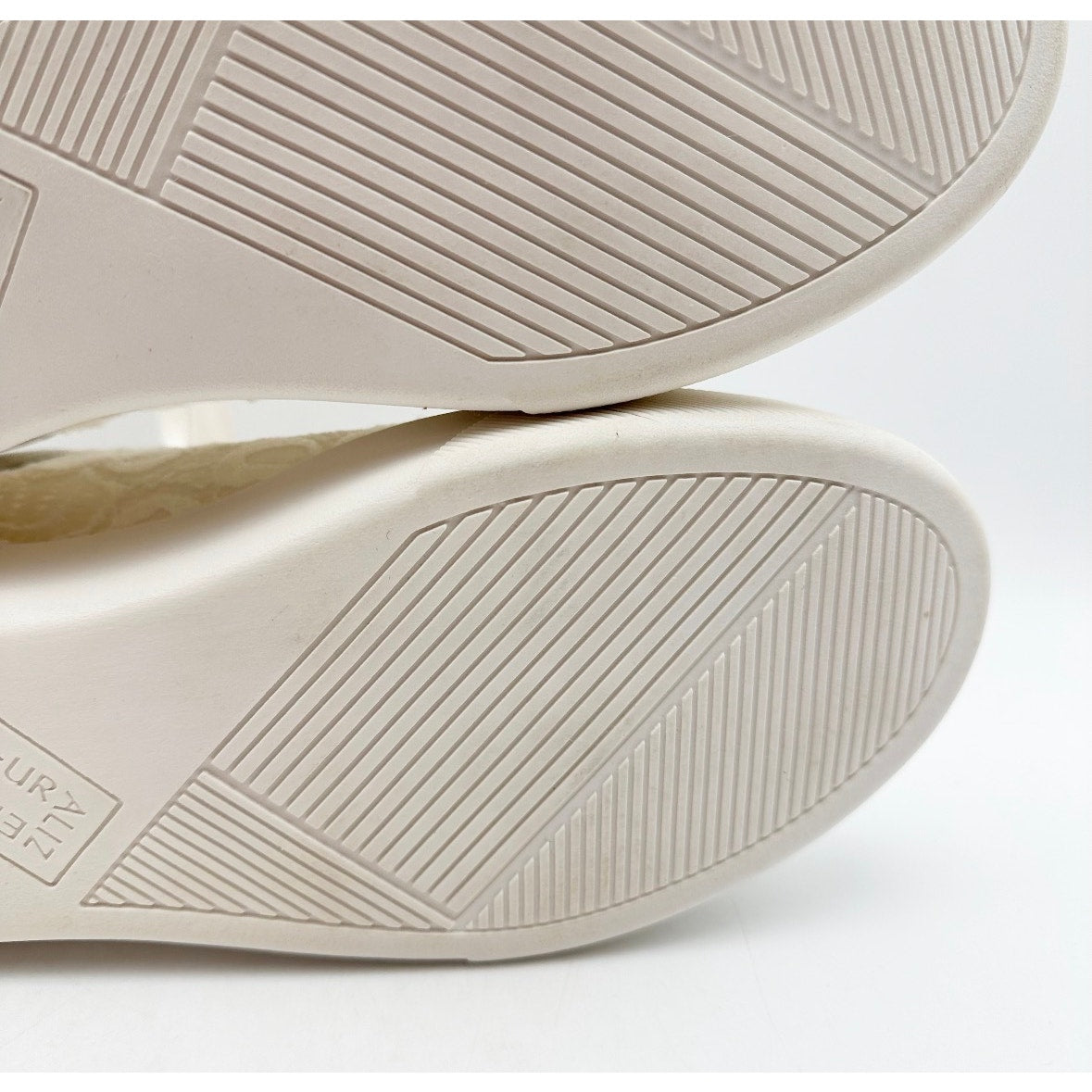 Naturalizer Women's Morrison 2.1 Lace Sneakers Size 8 White Bridal NWOB