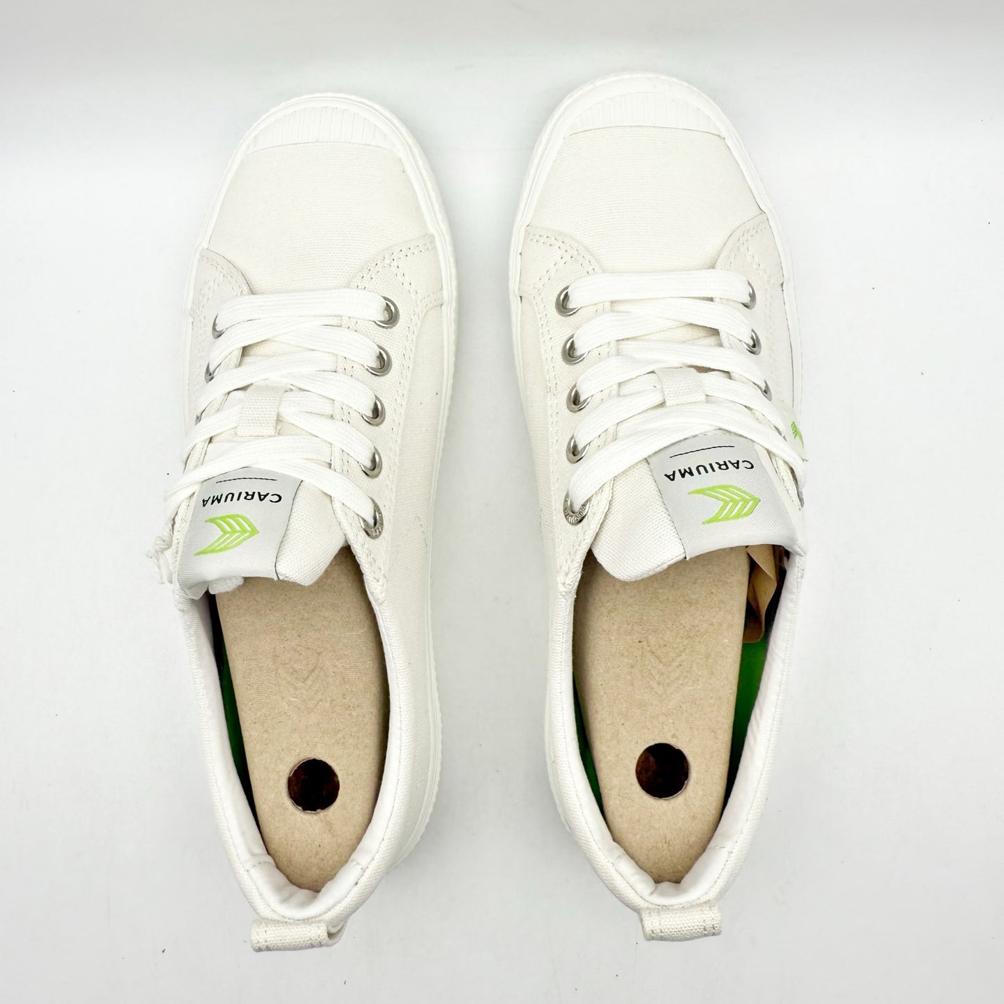 Cariuma Womens OCA Low Sneakers US 7 M EU 38 Off White Canvas NIB