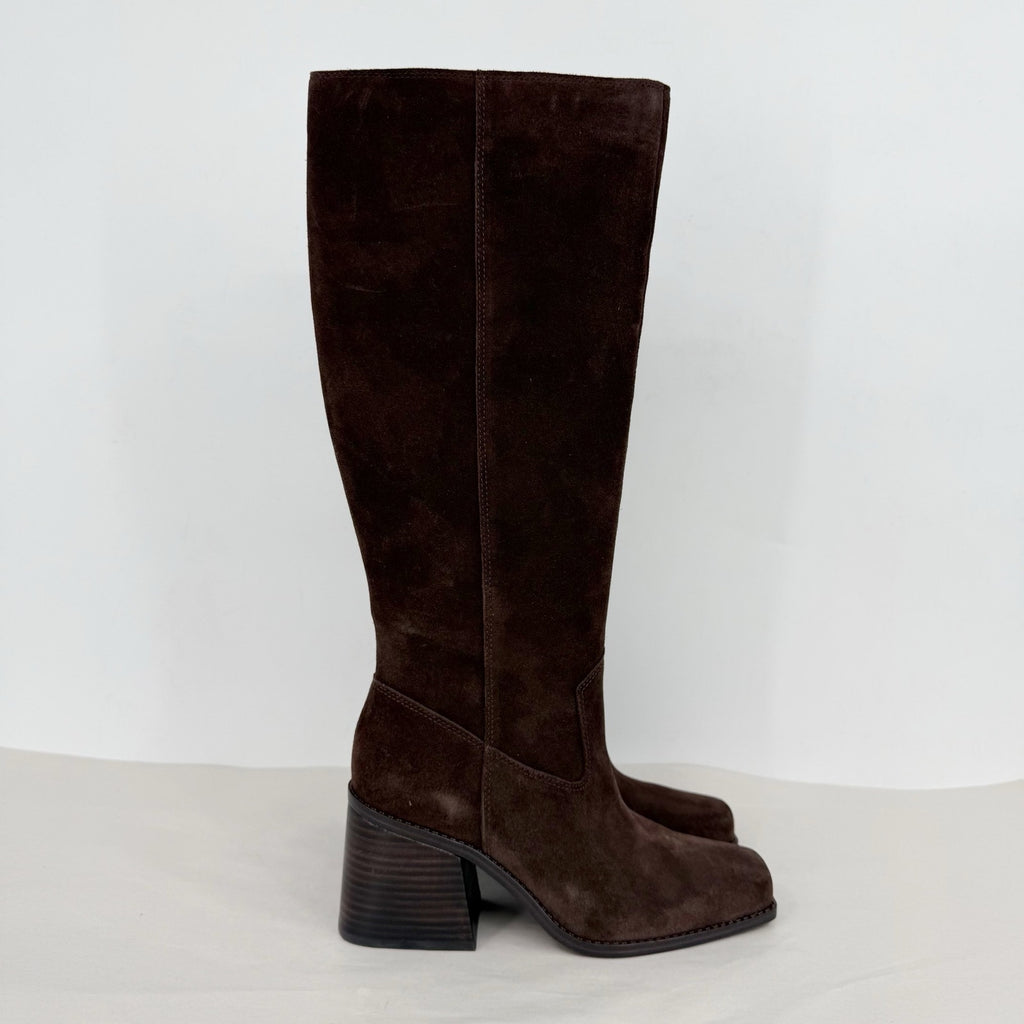 Vince Camuto Womens Sangeti Tall Heeled Boots US 7.5 Brownie Brown Suede NIB