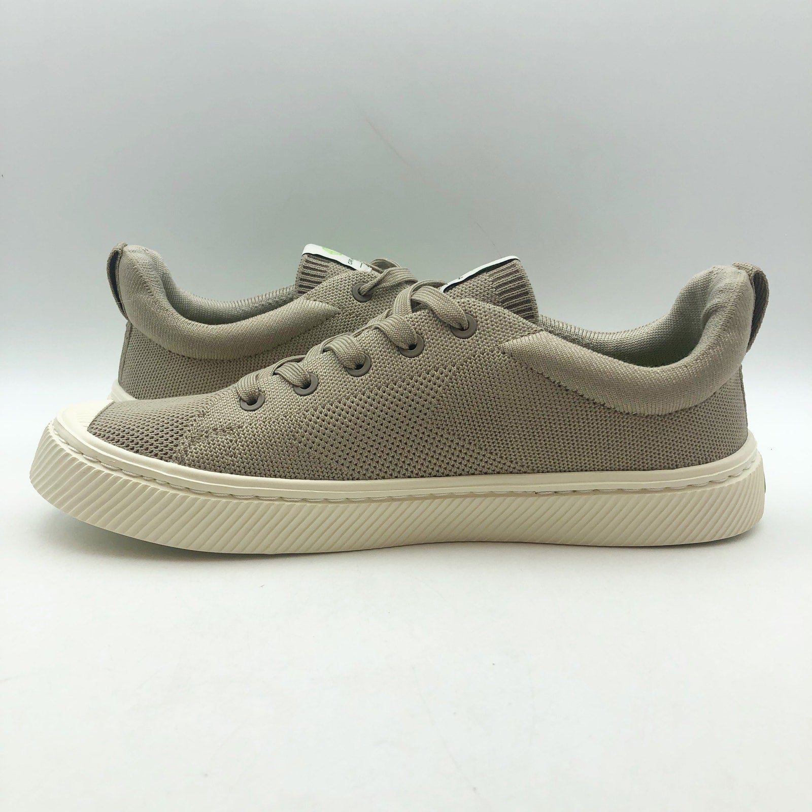 Cariuma Unisex IBI Low Sneakers Womens 8.5 Mens 7 Tan Sand Bamboo Knit NIB