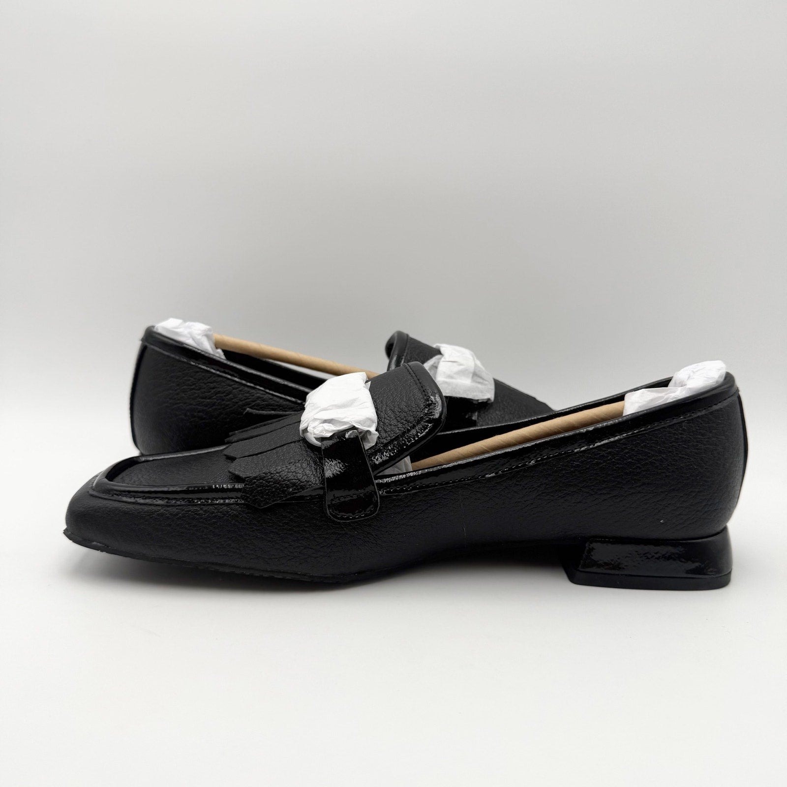Donald Pliner Womens Saeli Loafers Size 7.5 M Black Nappa Leather Flats NIB